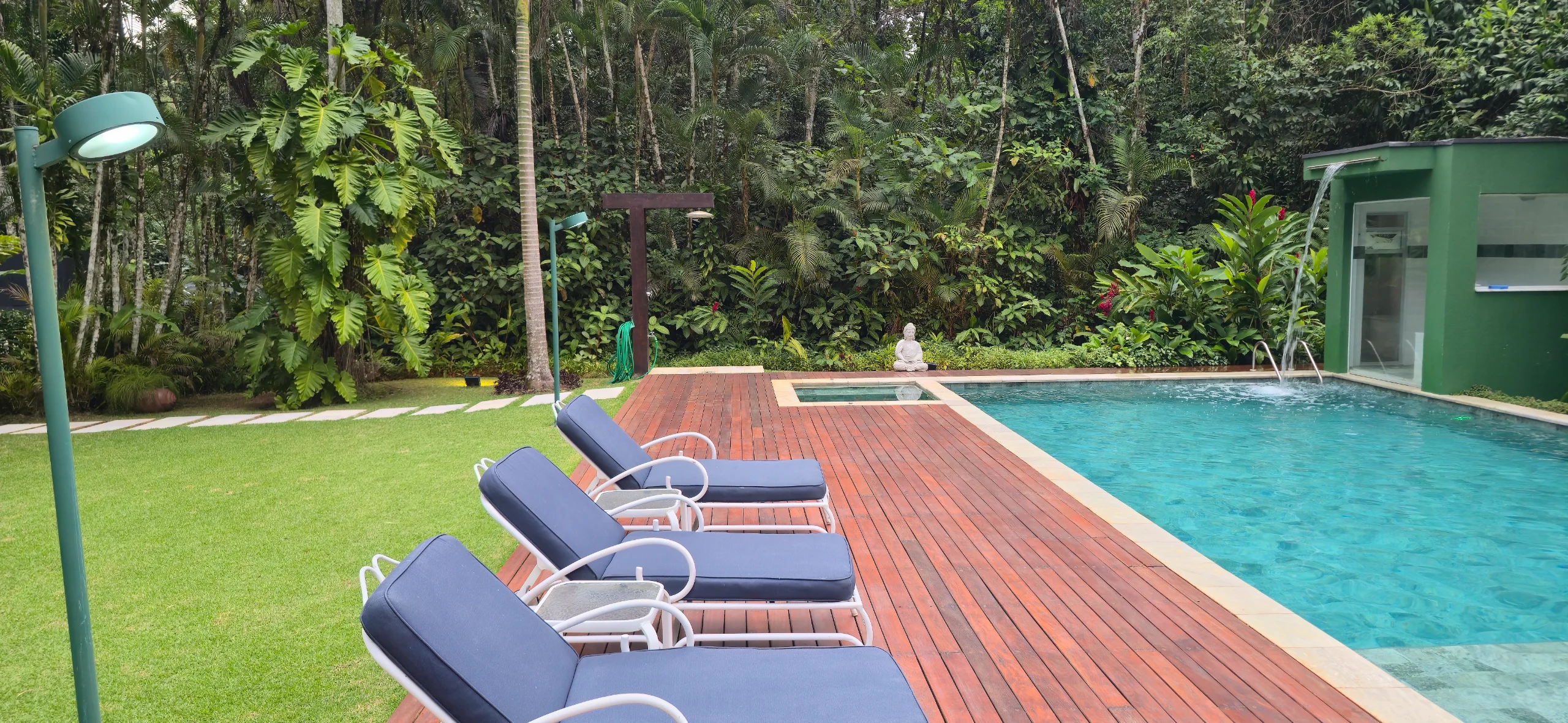 Casa a Venda Praia de Iporanga e Aluguel Temporada Condominio Iporanga Guarujá