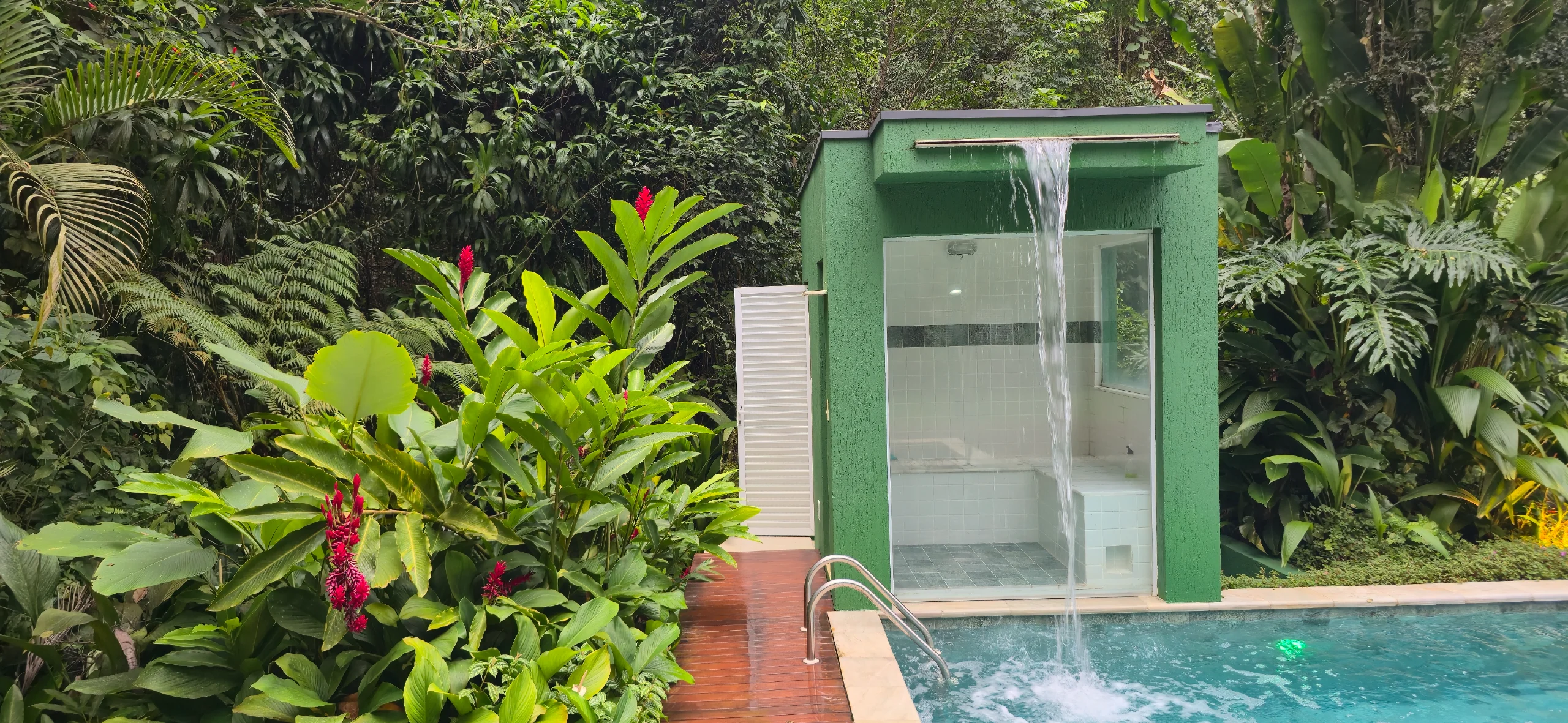 Casa a Venda Praia de Iporanga e Aluguel Temporada Condominio Iporanga Guarujá