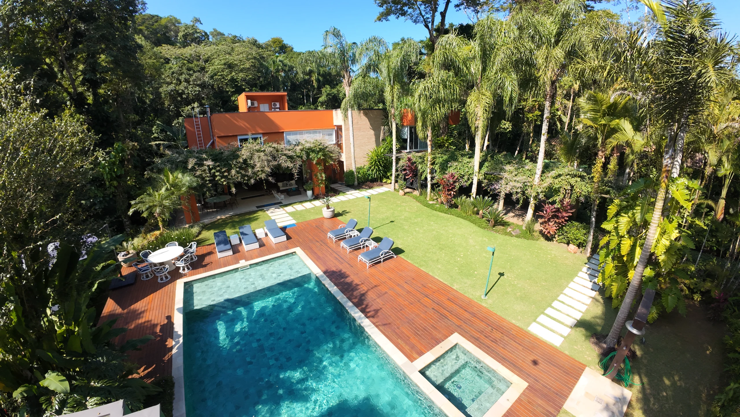 Casa a Venda Praia de Iporanga e Aluguel Temporada Condominio Iporanga Guarujá