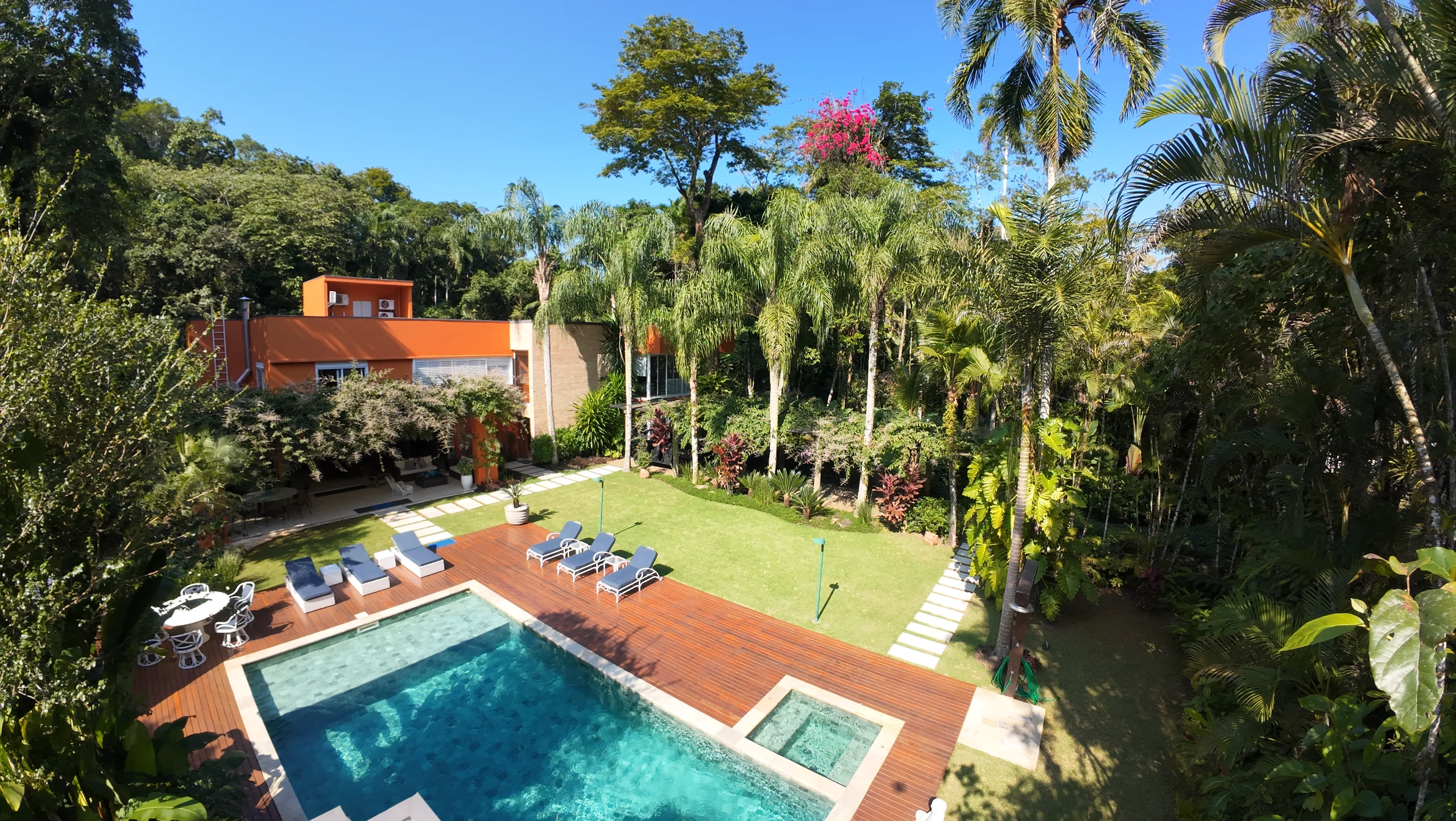 Casa a Venda Praia de Iporanga e Aluguel Temporada Condominio Iporanga Guarujá