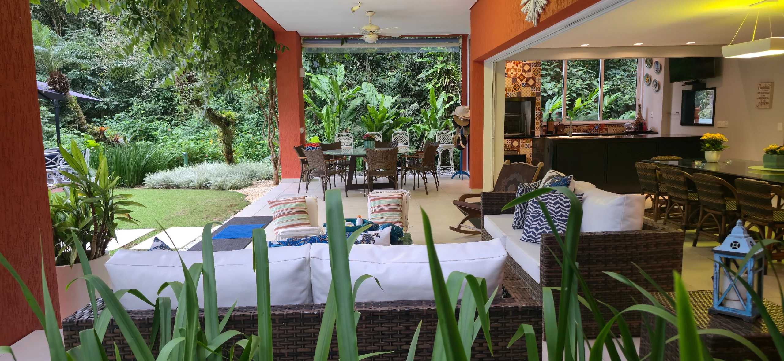 Casa a Venda Praia de Iporanga e Aluguel Temporada Condominio Iporanga Guarujá