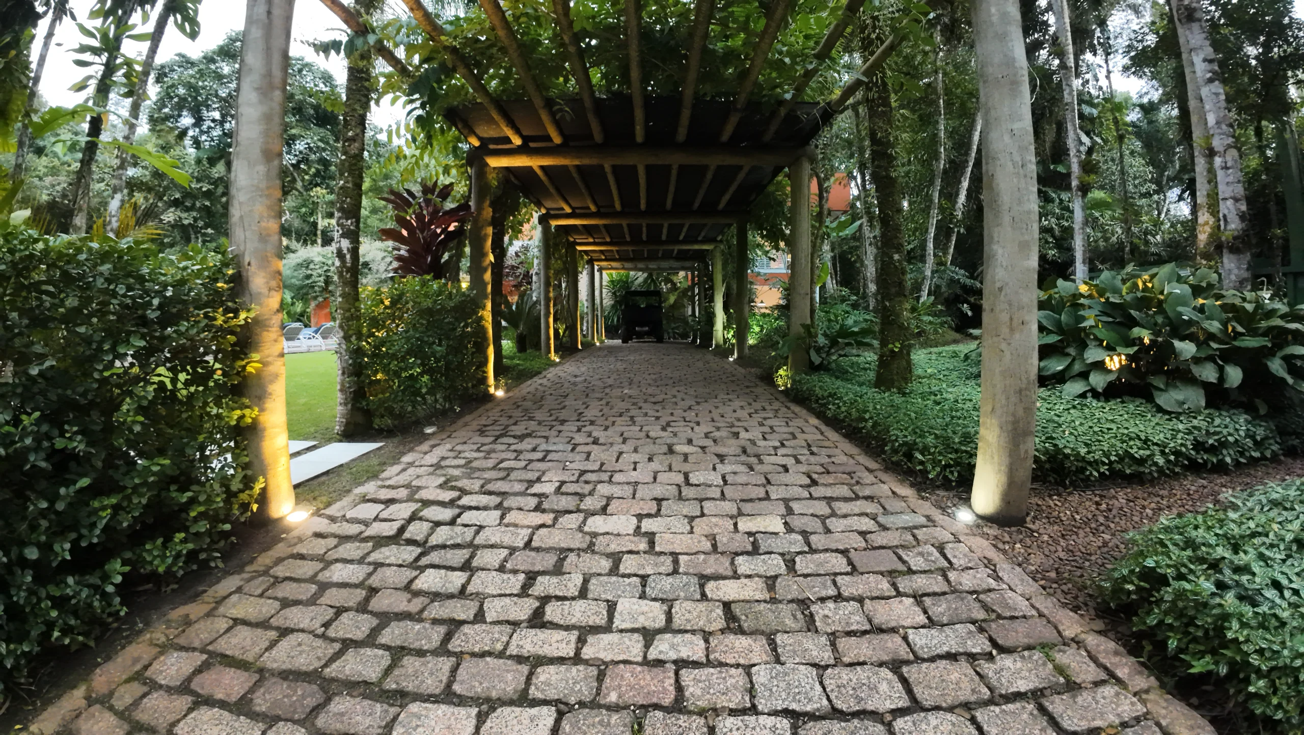 Casa a Venda Praia de Iporanga e Aluguel Temporada Condominio Iporanga Guarujá