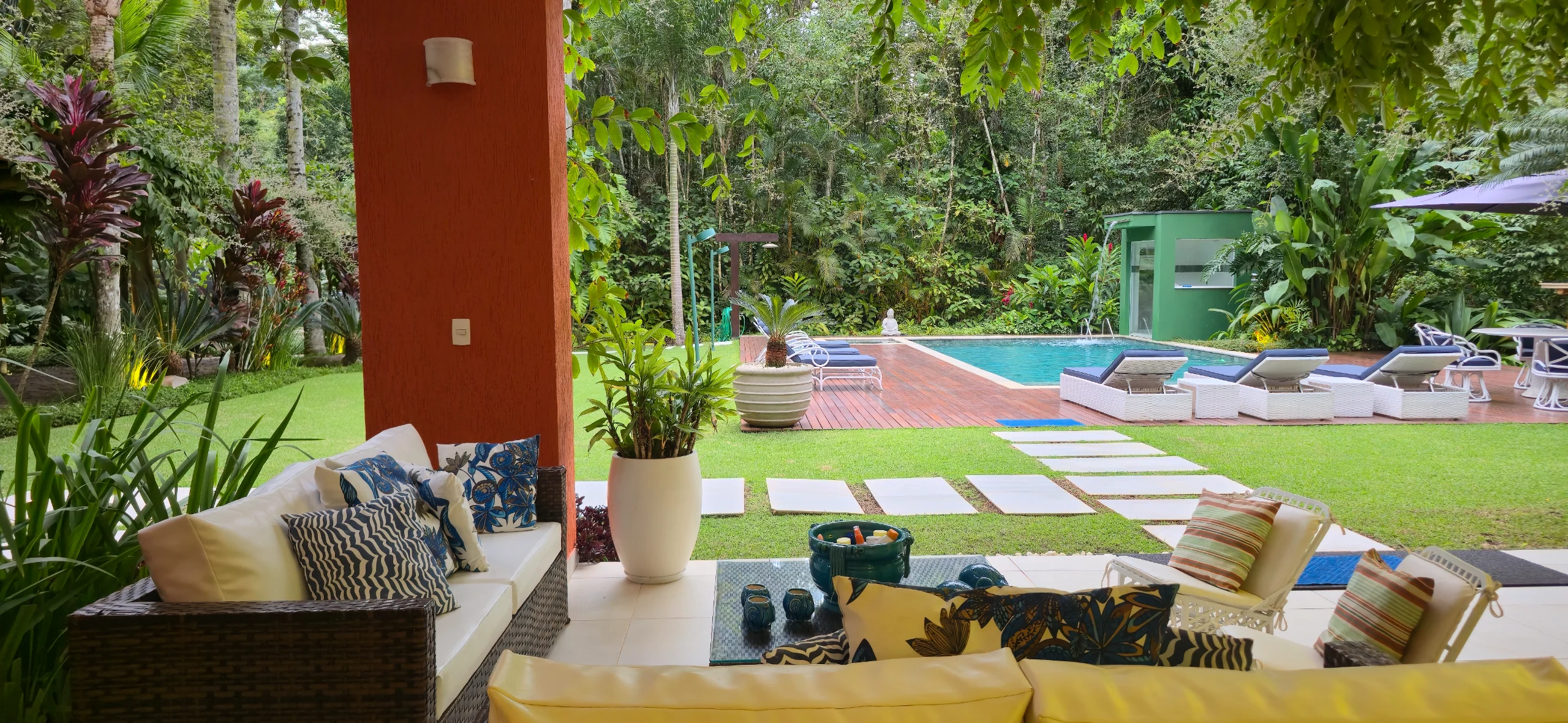 Casa a Venda Praia de Iporanga e Aluguel Temporada Condominio Iporanga Guarujá