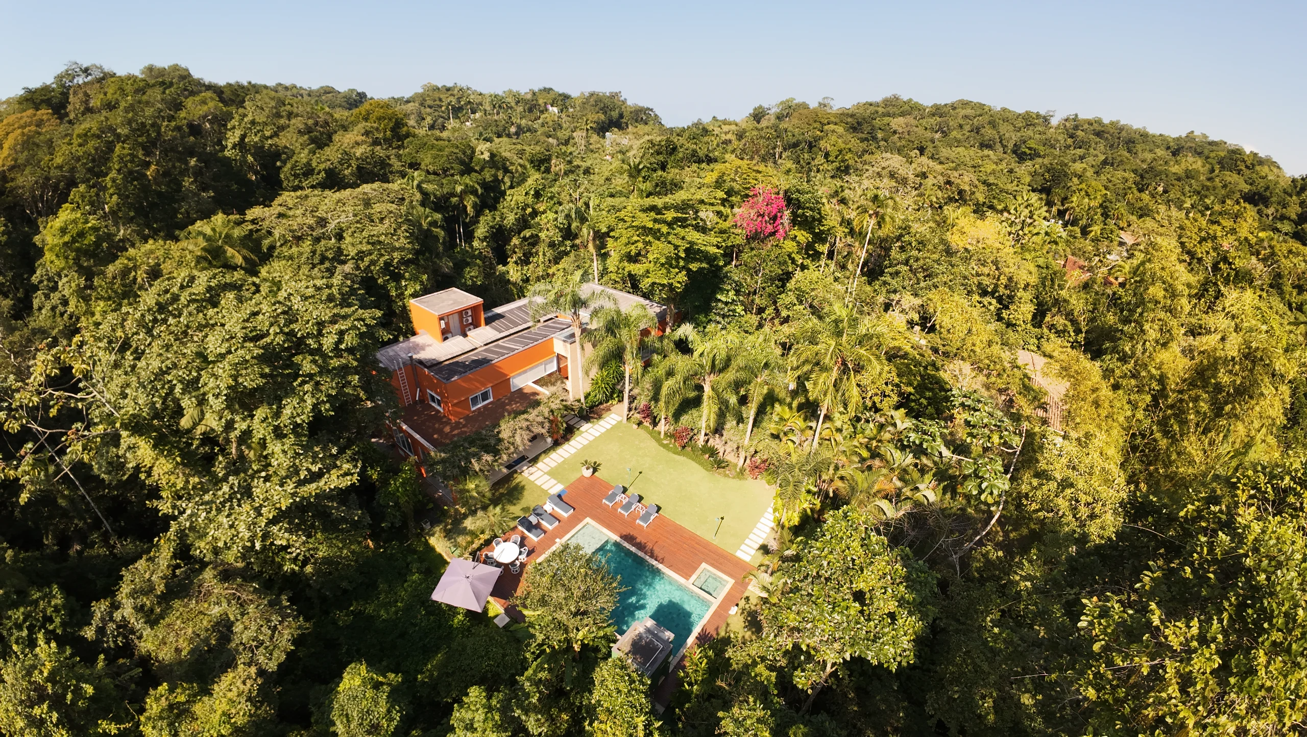 Casa a Venda Praia de Iporanga e Aluguel Temporada Condominio Iporanga Guarujá