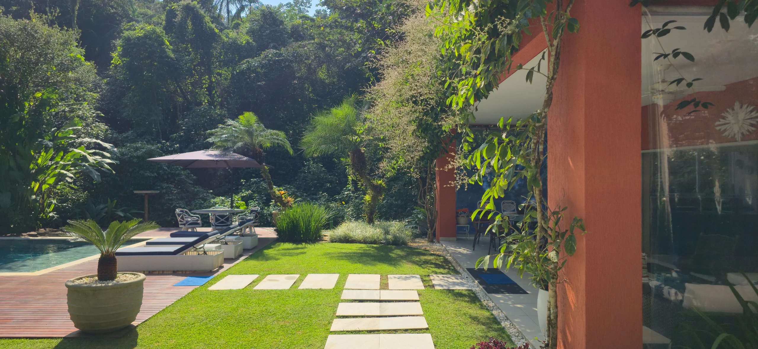 Casa a Venda Praia de Iporanga e Aluguel Temporada Condominio Iporanga Guarujá