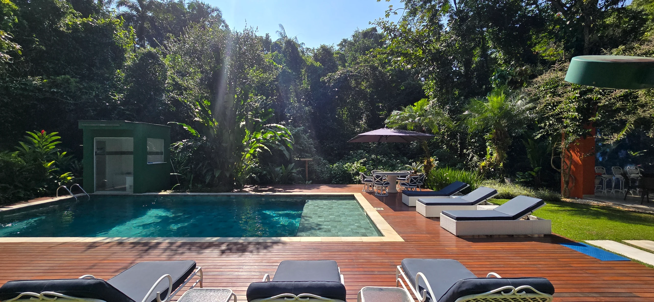 Casa a Venda Praia de Iporanga e Aluguel Temporada Condominio Iporanga Guarujá