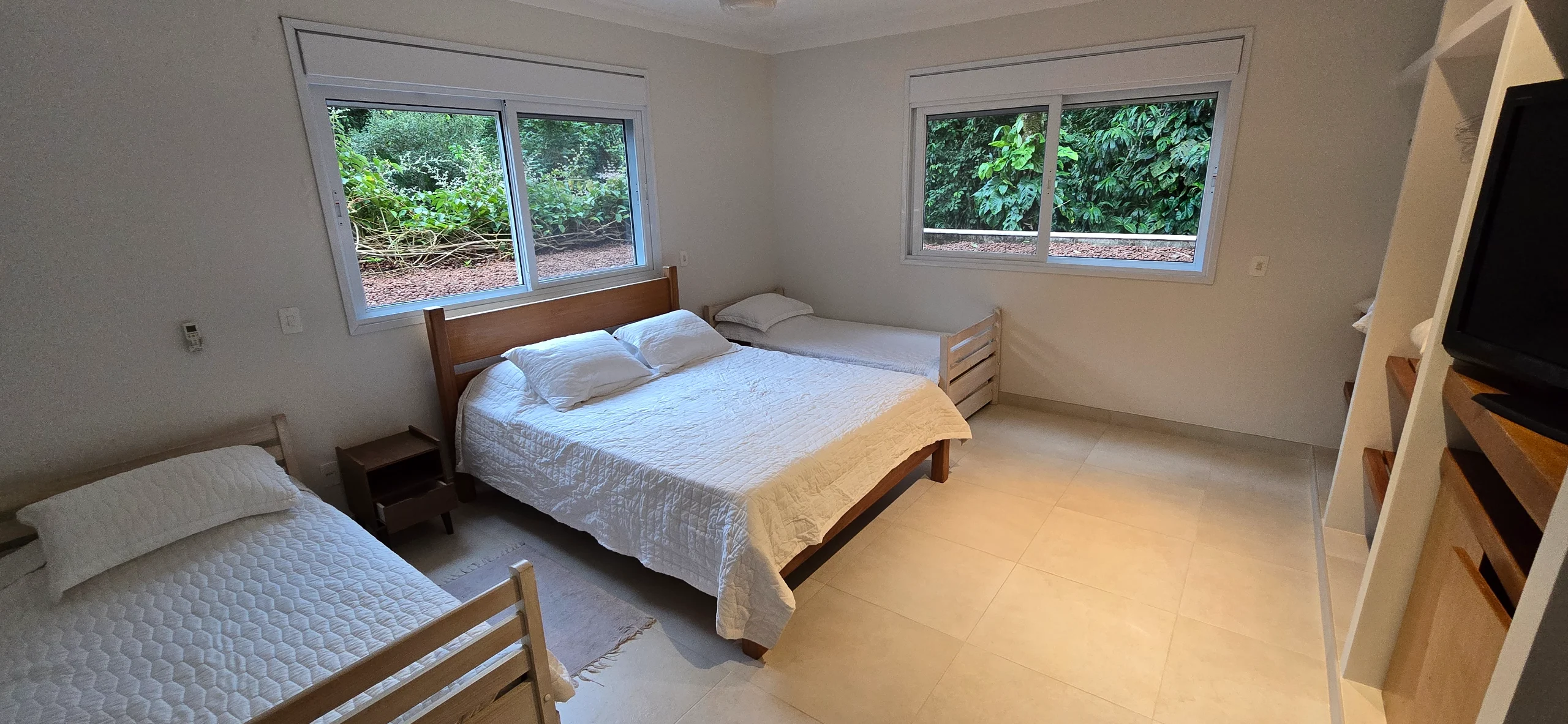 Casa a Venda Praia de Iporanga e Aluguel Temporada Condominio Iporanga Guarujá