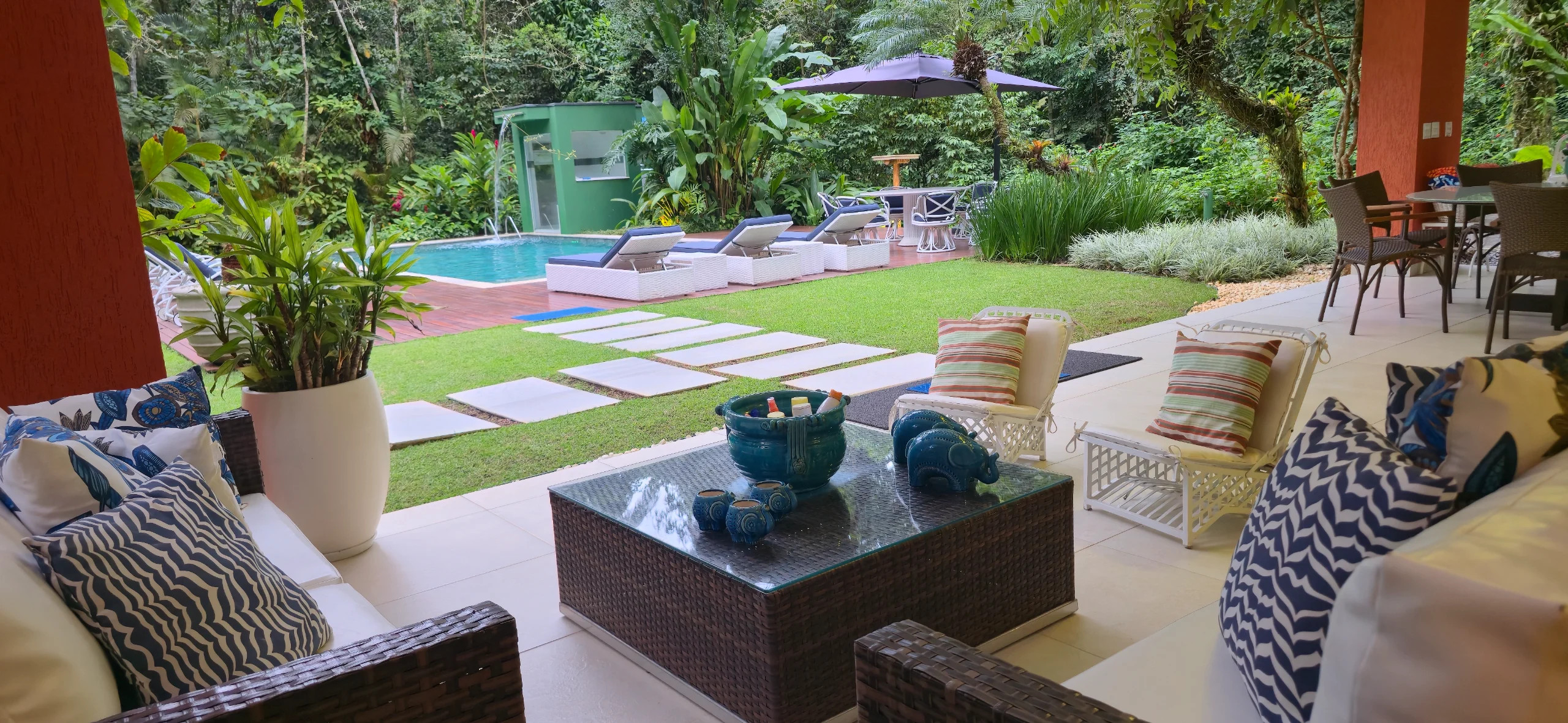 Casa a Venda Praia de Iporanga e Aluguel Temporada Condominio Iporanga Guarujá