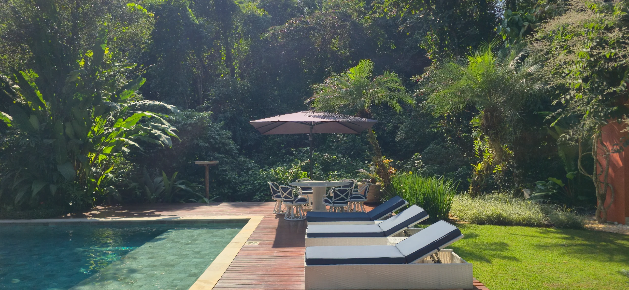 Casa a Venda Praia de Iporanga e Aluguel Temporada Condominio Iporanga Guarujá