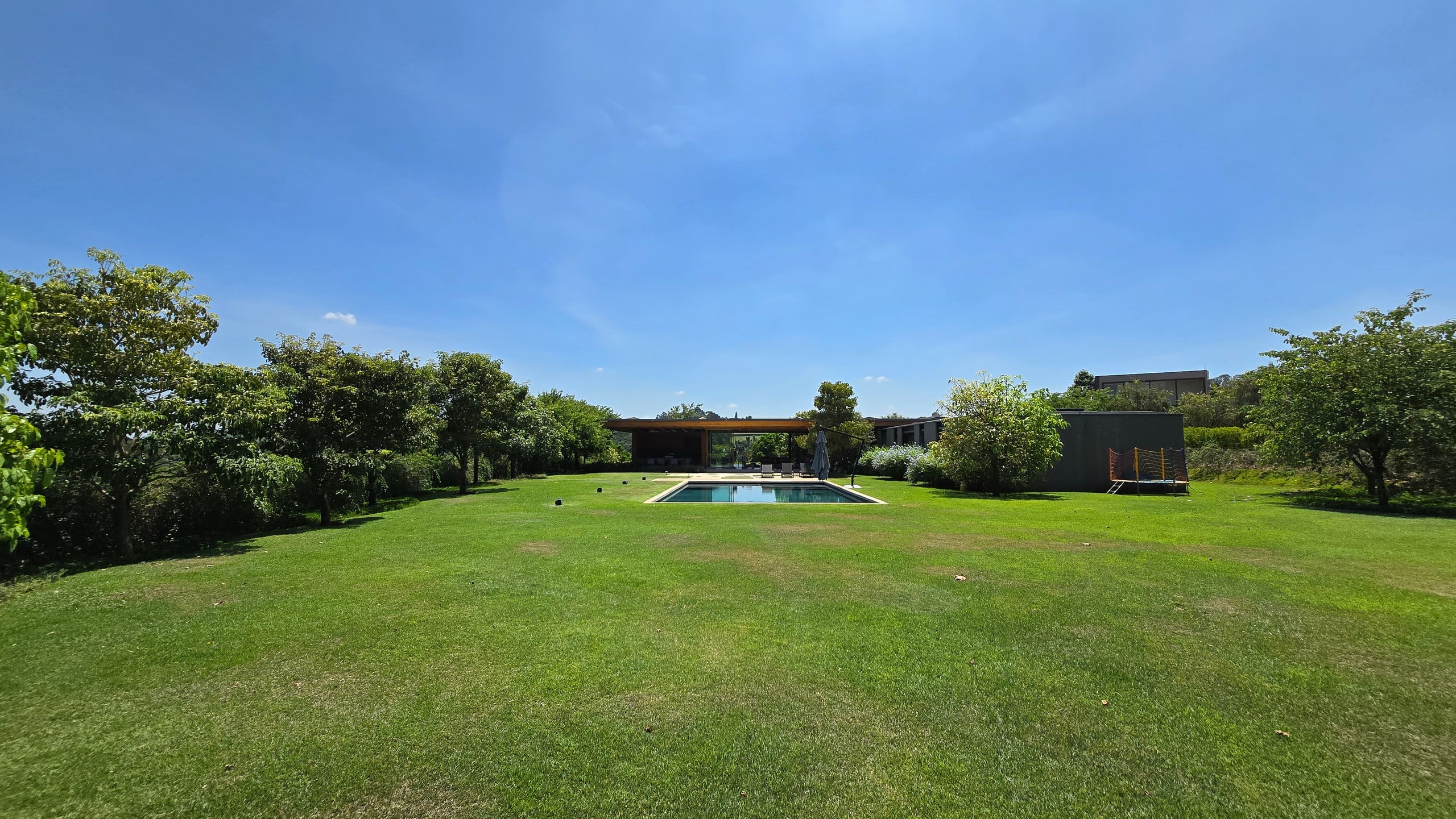 Casa Venda na Fazenda Boa Vista por Jacobsen Arquitetura em Porto Feliz