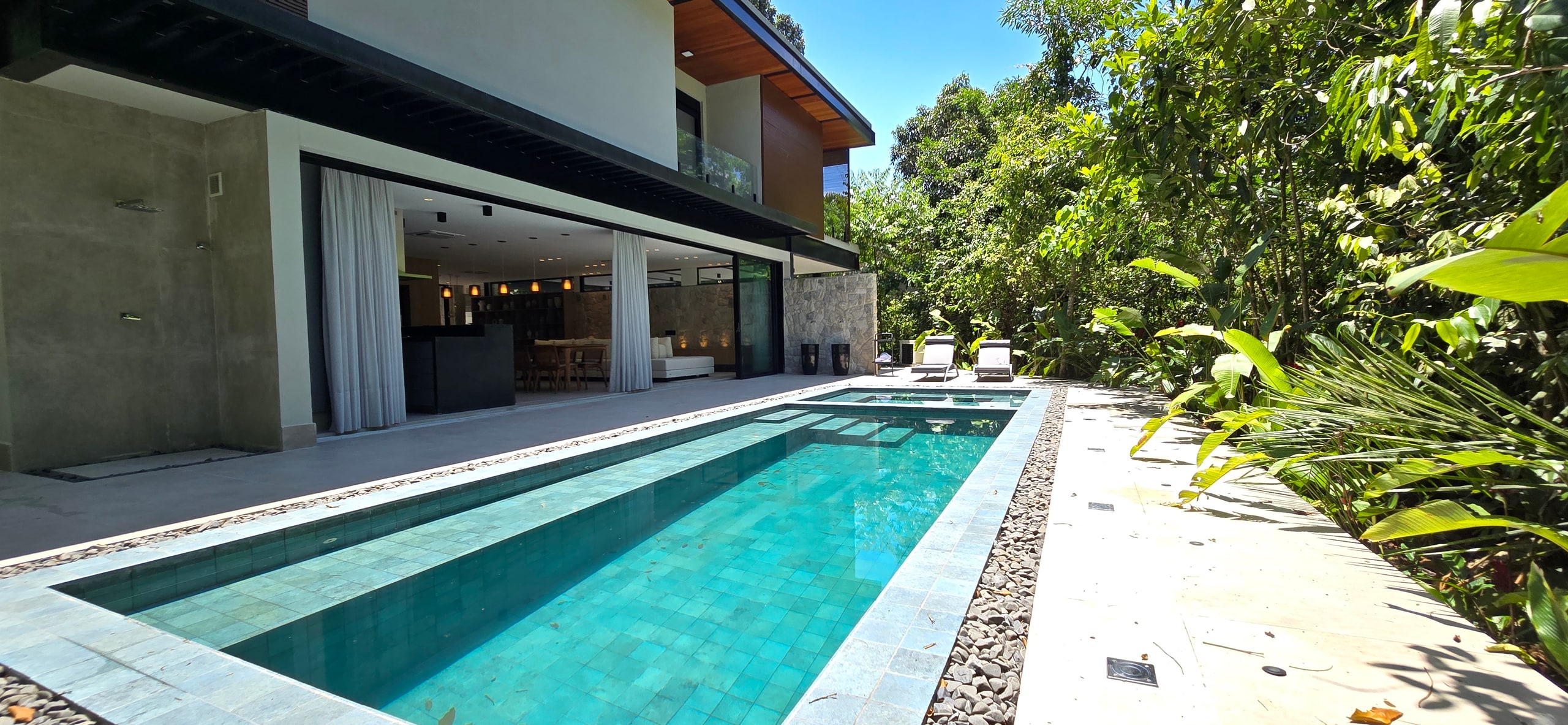 Casa Nova a Venda Condominio Iporanga Praia de iporanga Guarujá