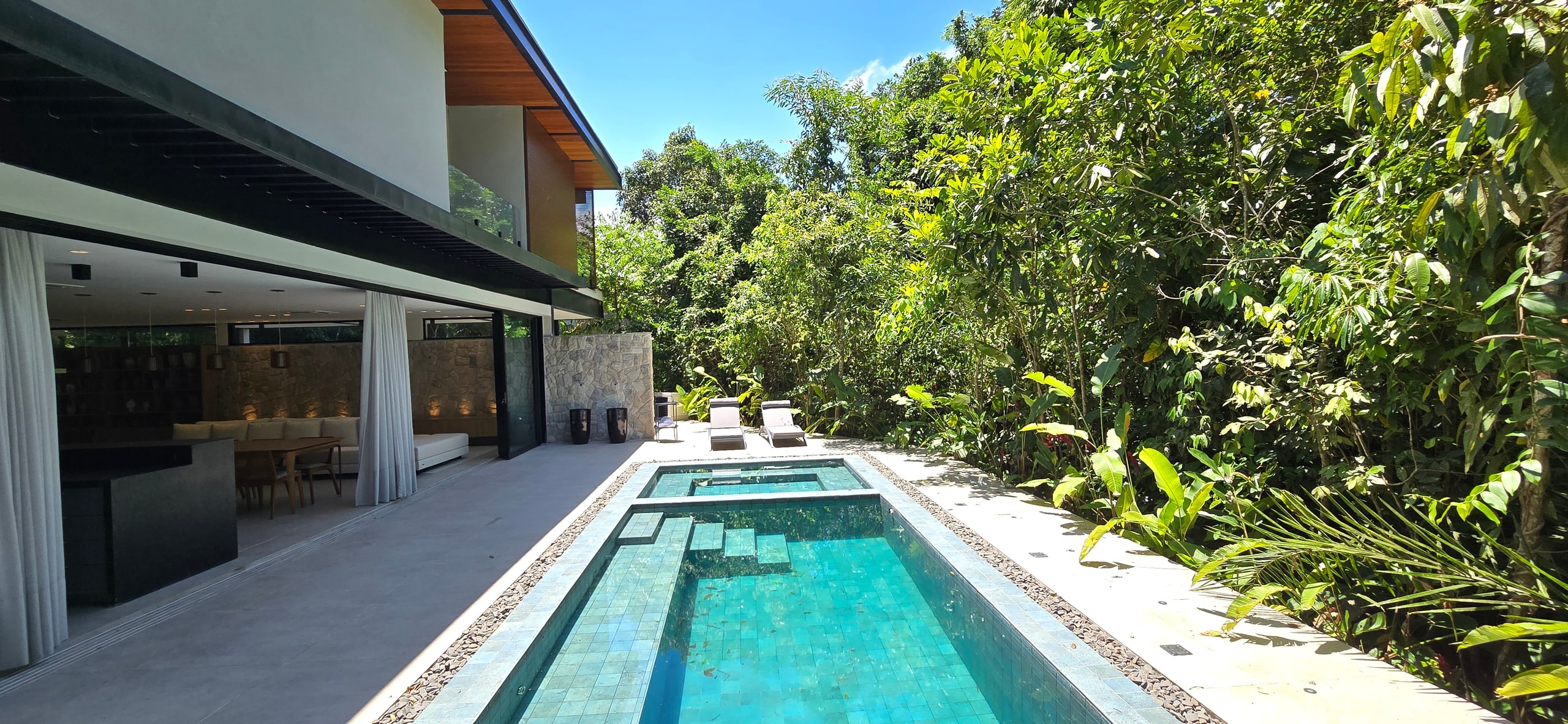 Casa Nova a Venda Condominio Iporanga Praia de iporanga Guarujá