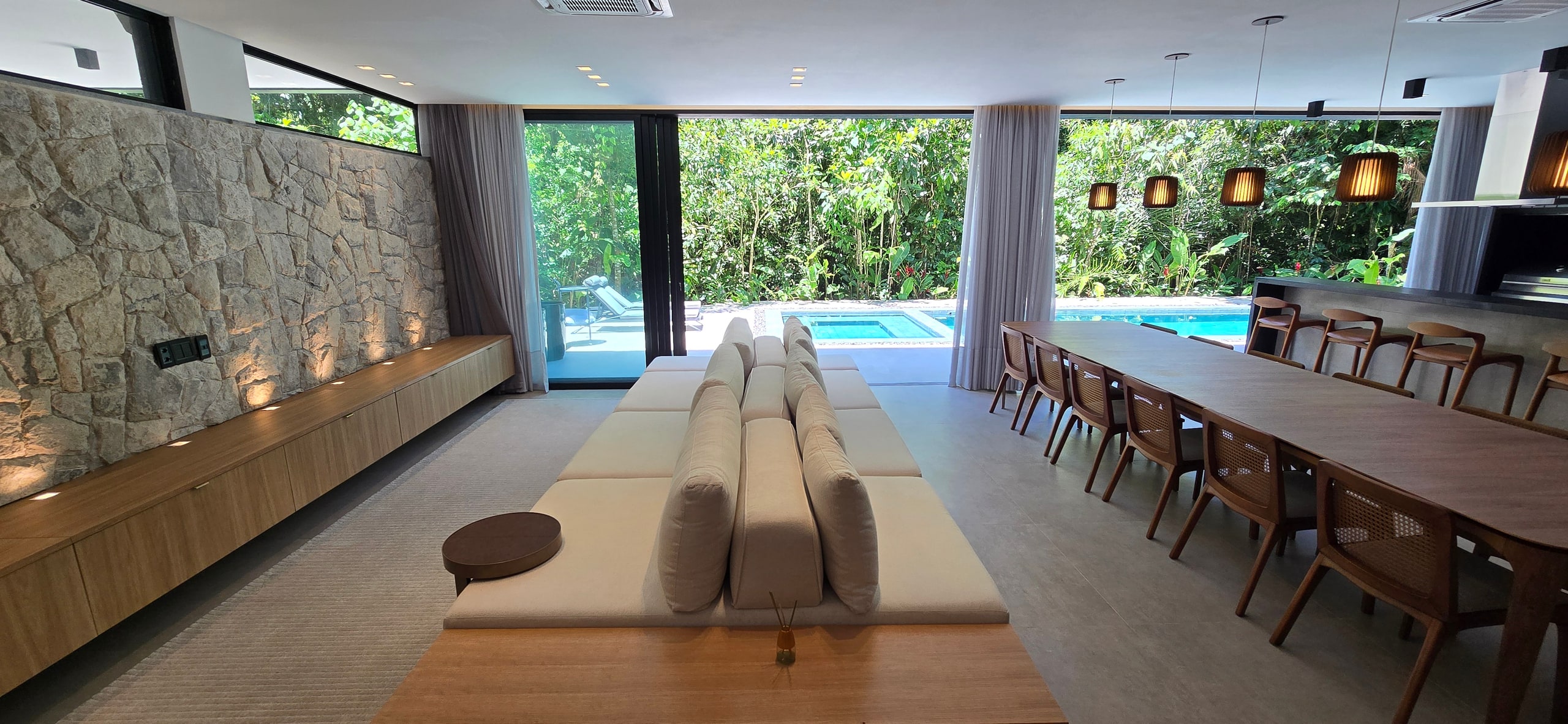 Casa Nova a Venda Condominio Iporanga Praia de iporanga Guarujá