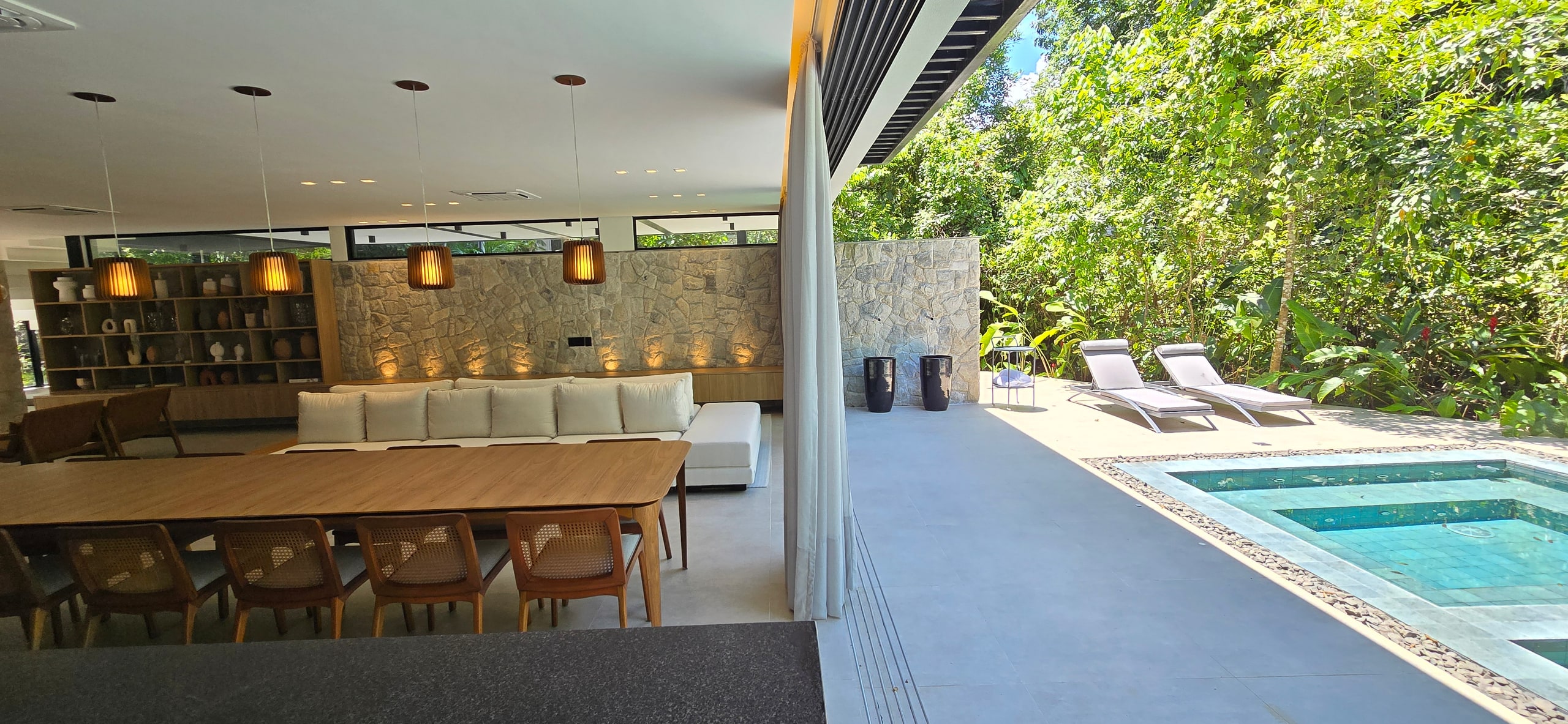 Casa Nova a Venda Condominio Iporanga Praia de iporanga Guarujá