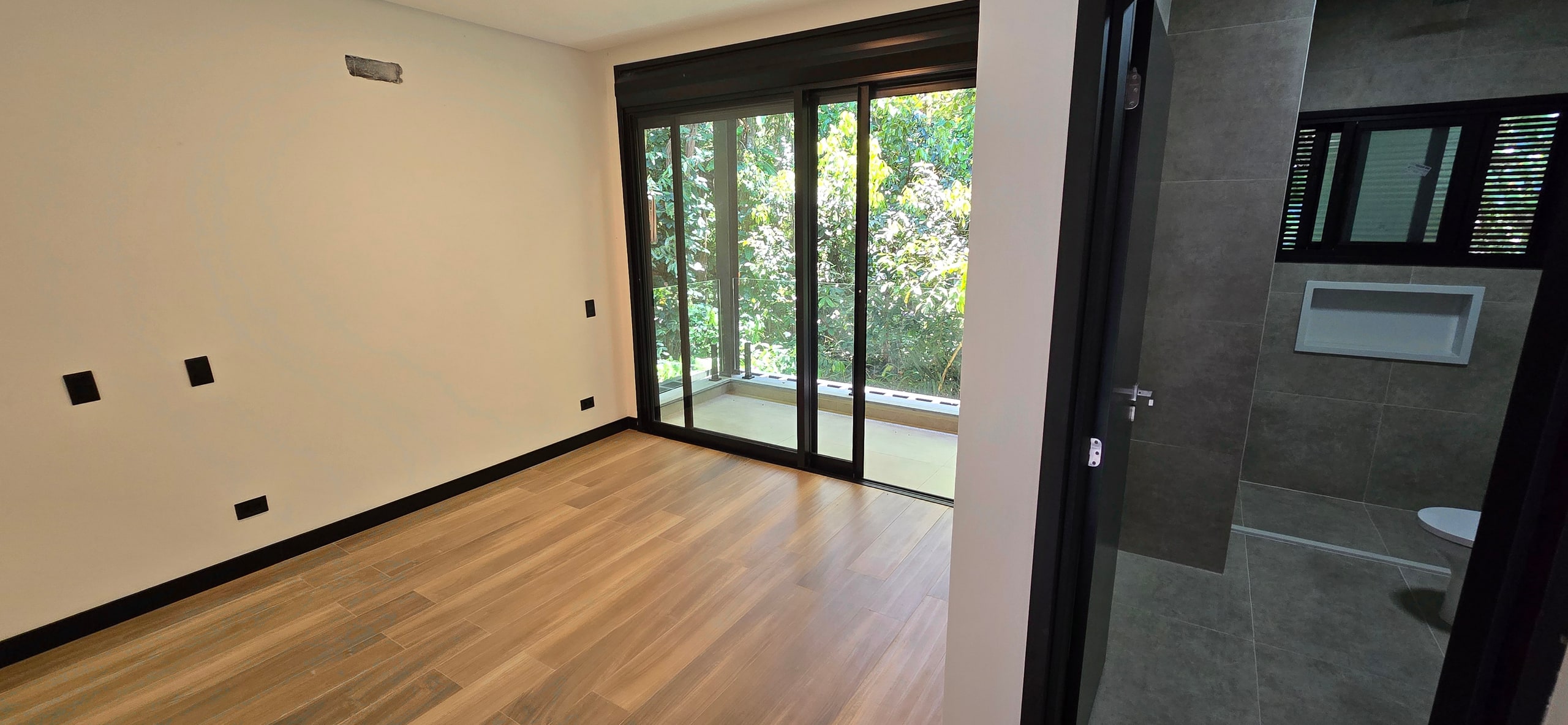 Casa Nova a Venda Condominio Iporanga Praia de iporanga Guarujá