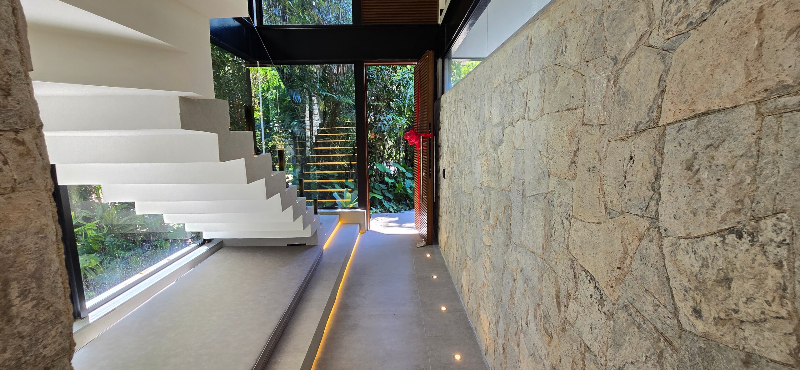 Casa Nova a Venda Condominio Iporanga Praia de iporanga Guarujá