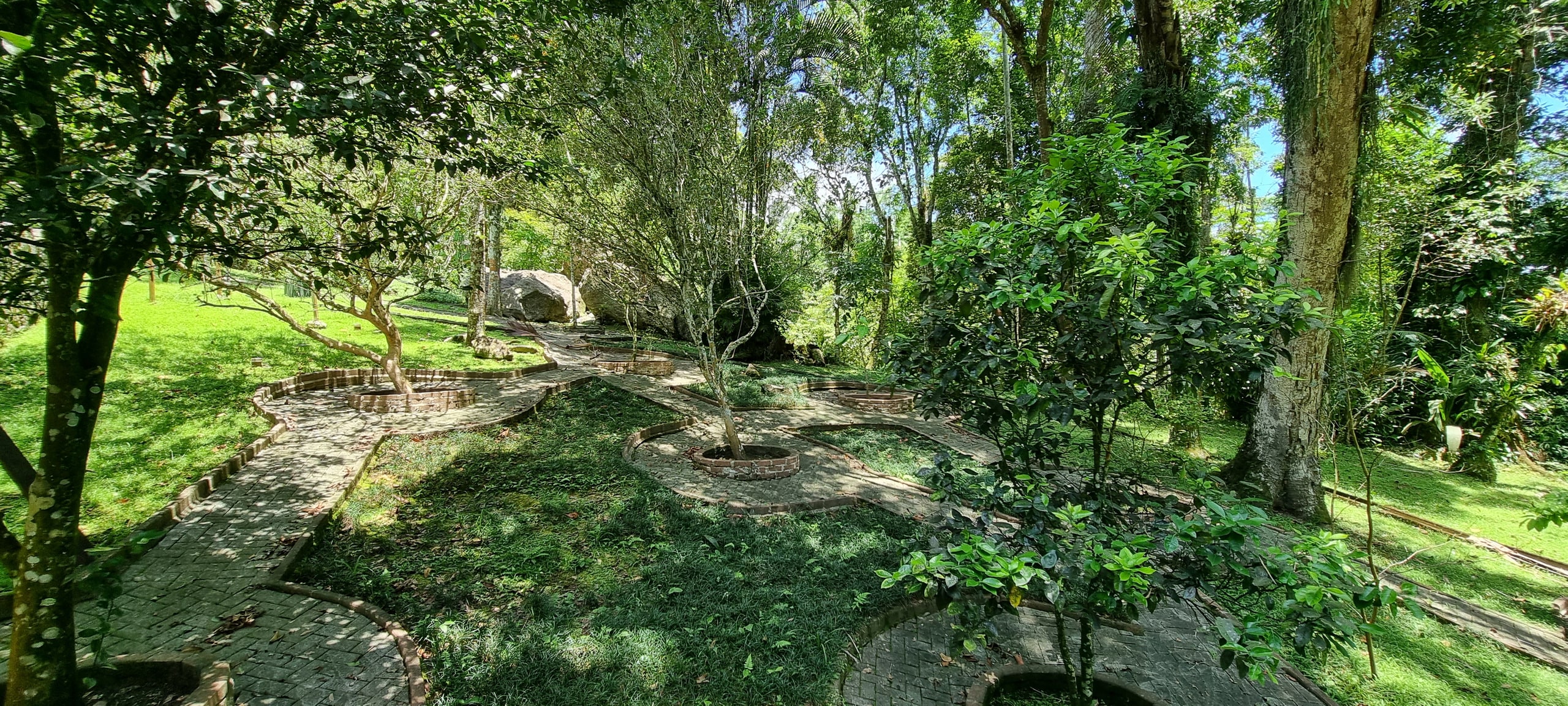 Imoveis Venda meio Mato do Condominio São Pedro Guaruja