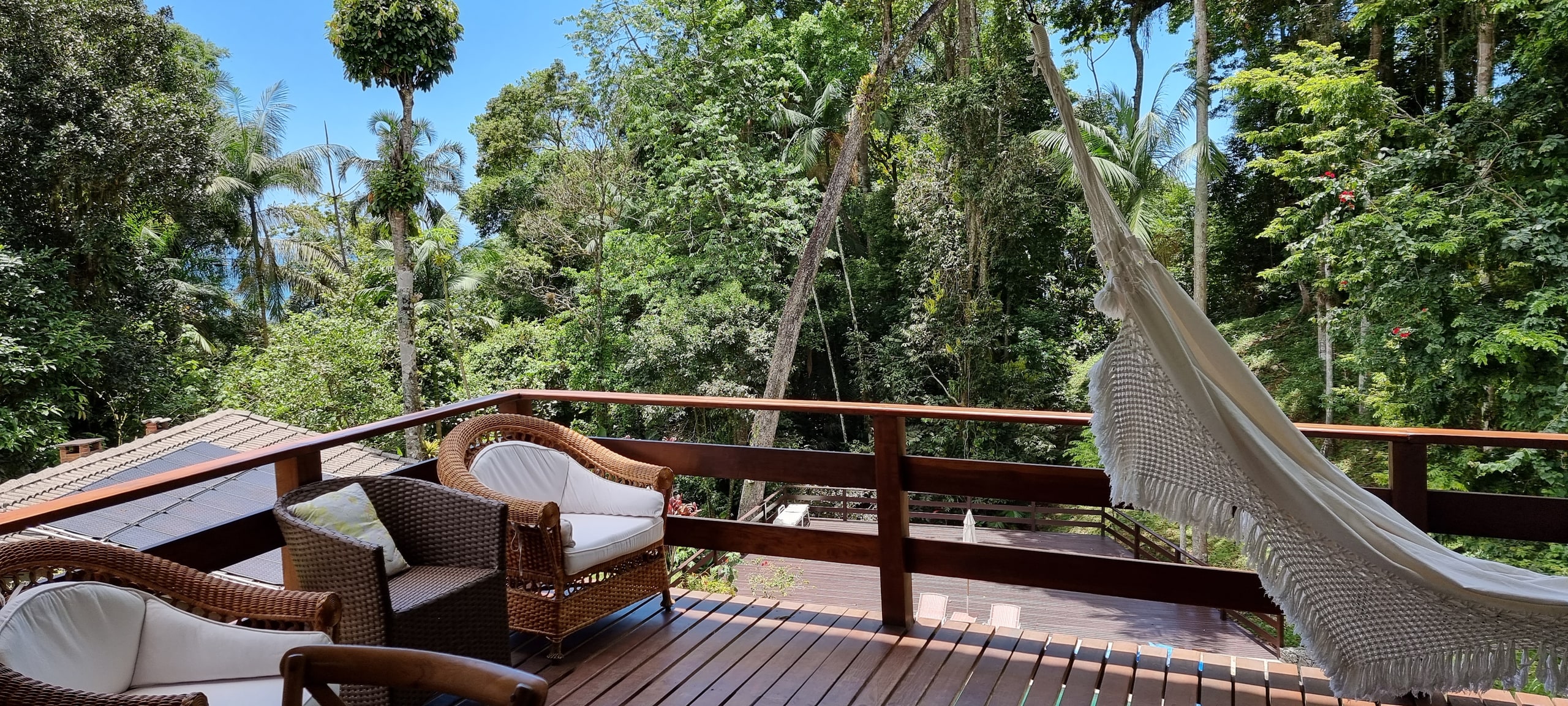 Imoveis Venda meio Mato do Condominio São Pedro Guaruja