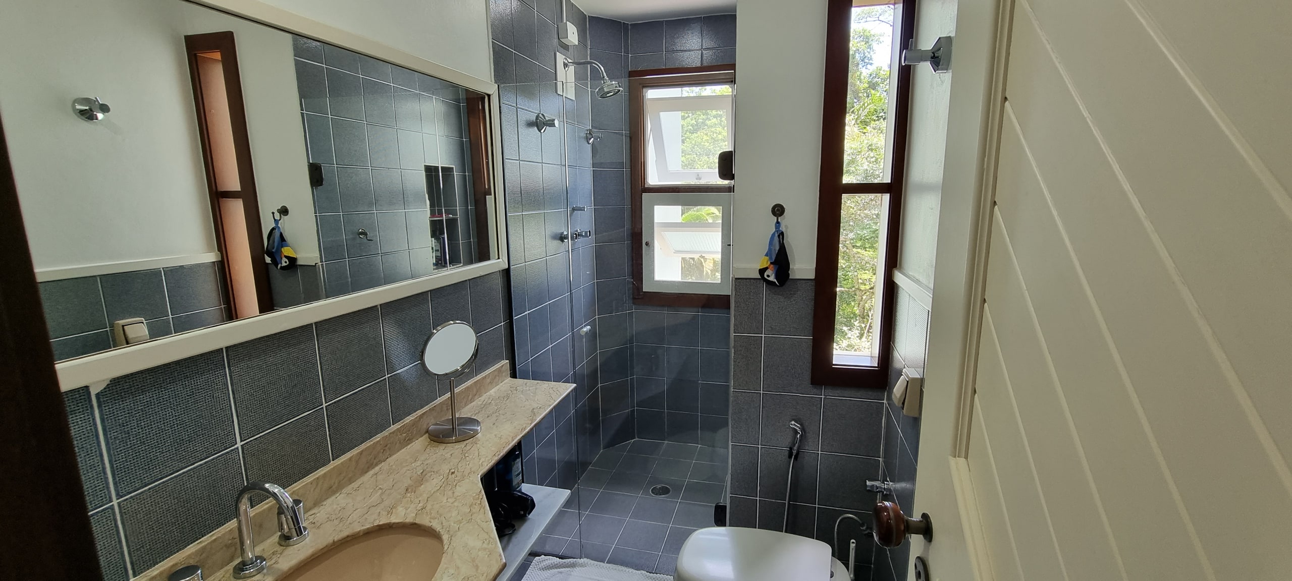 Imoveis Venda meio Mato do Condominio São Pedro Guaruja