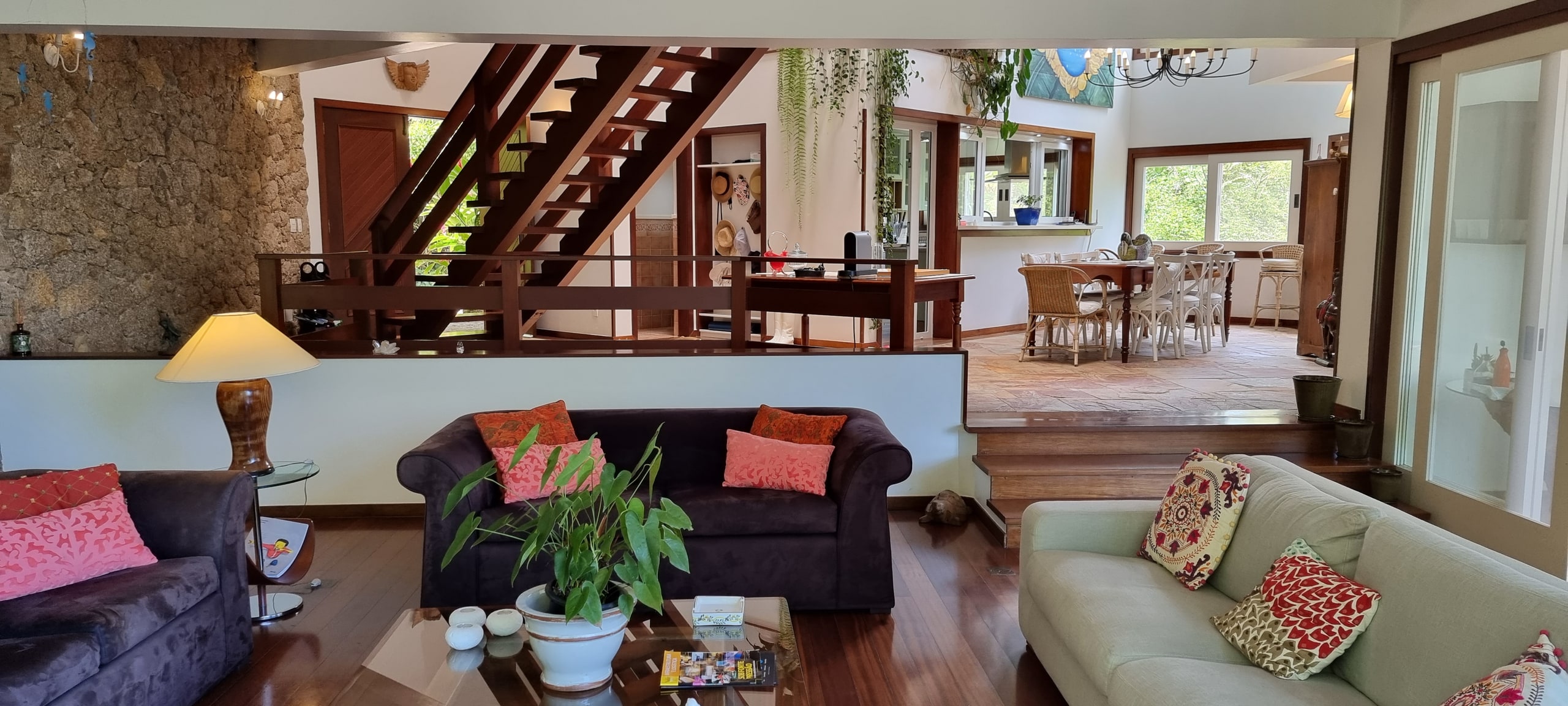 Imoveis Venda meio Mato do Condominio São Pedro Guaruja