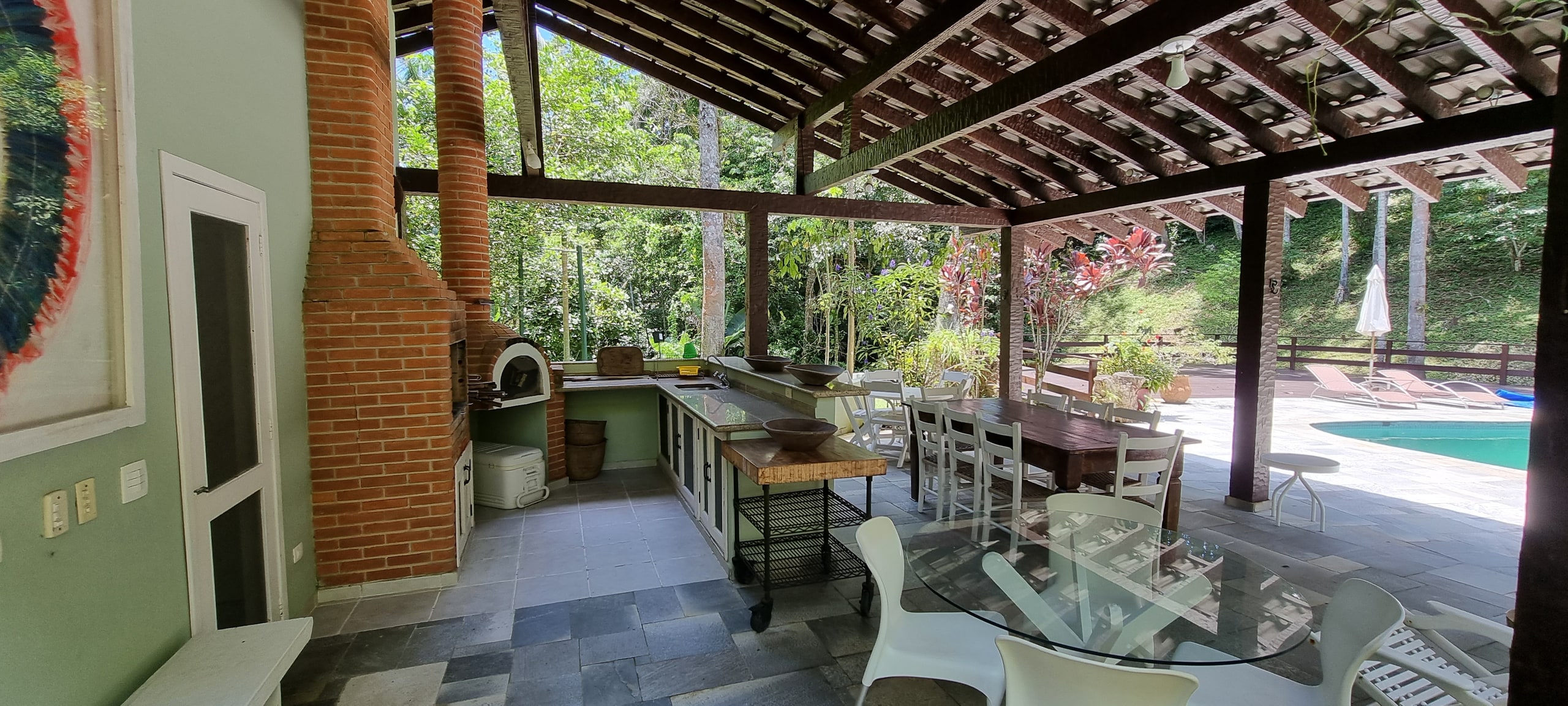 Imoveis Venda meio Mato do Condominio São Pedro Guaruja