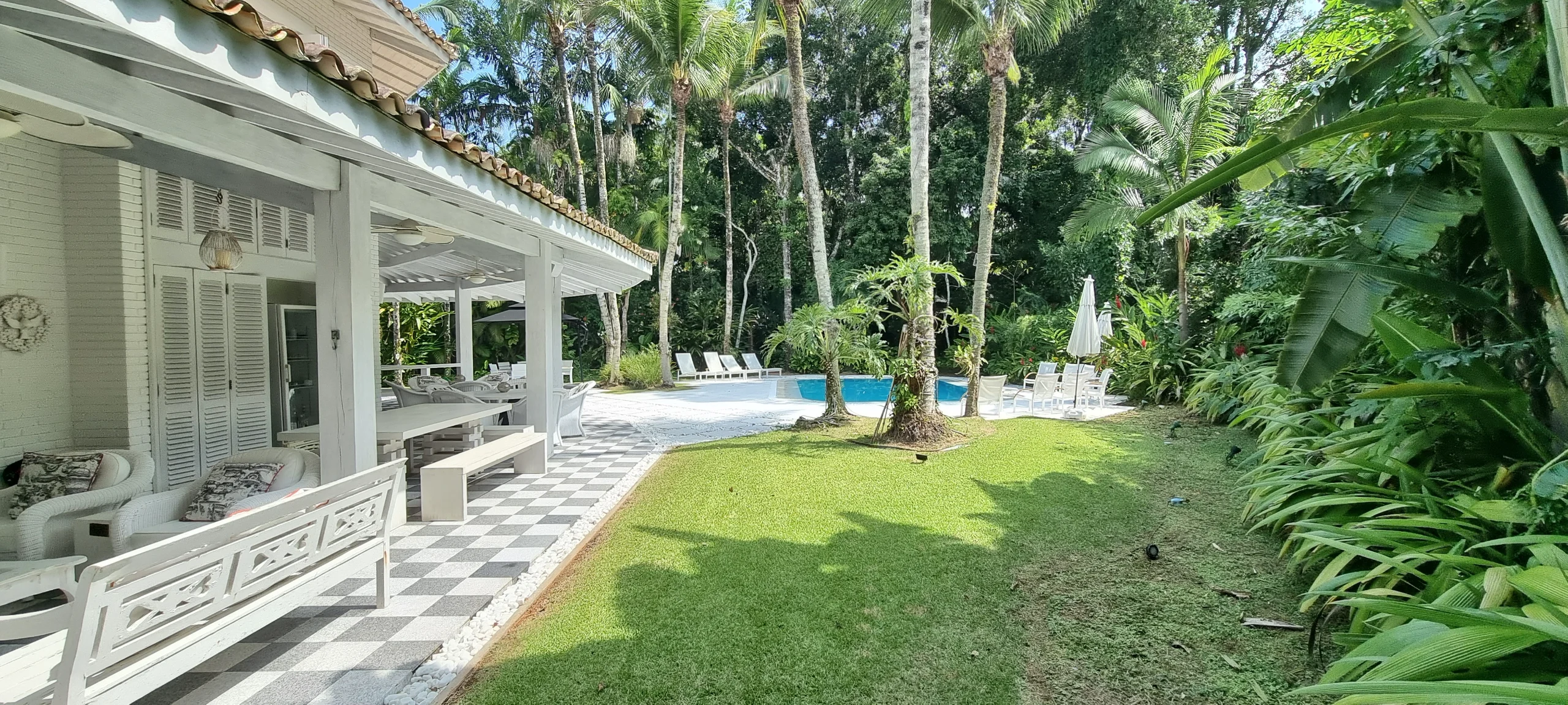 Locação Temporada no Condominio Iporanga Guarujá