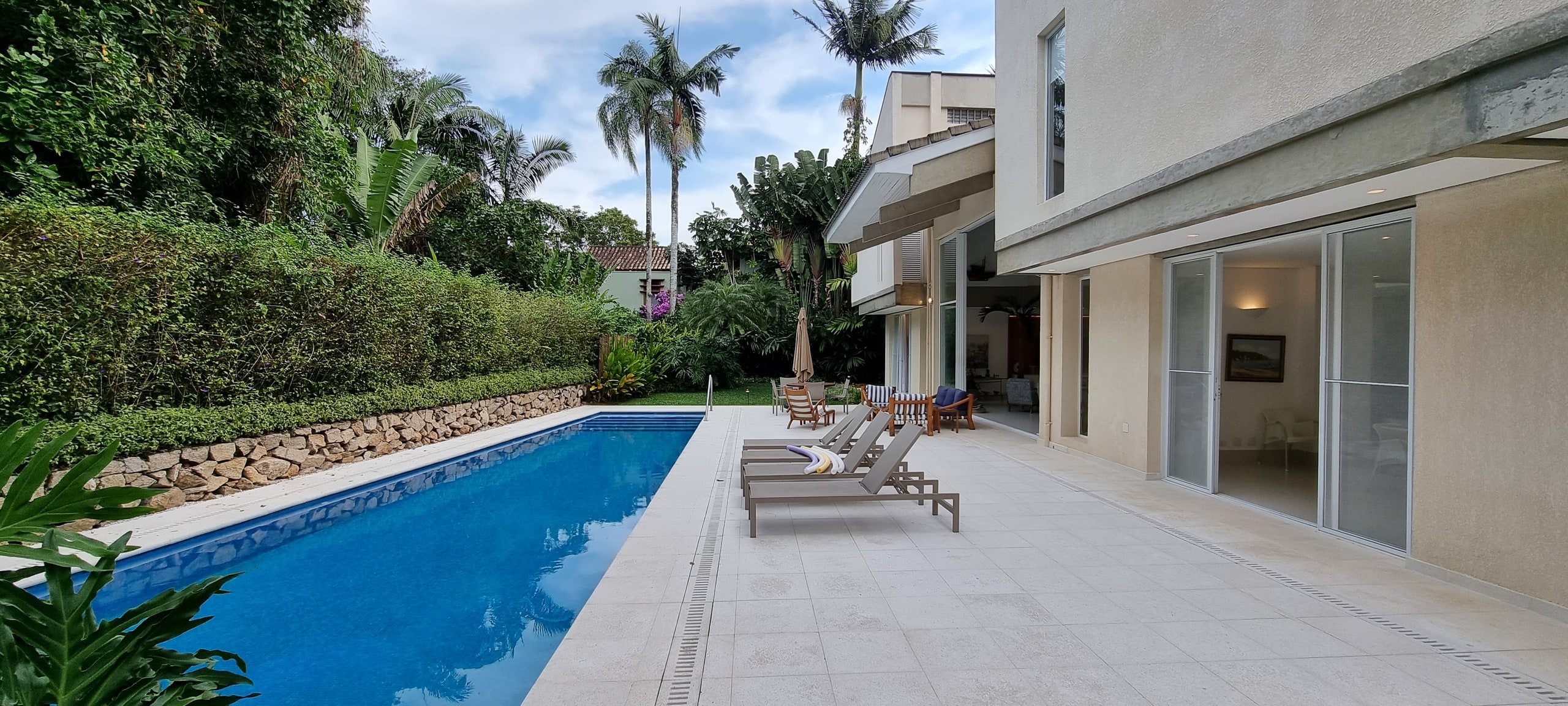 Casa no Condomínio Iporanga Guarujá — Villa 486