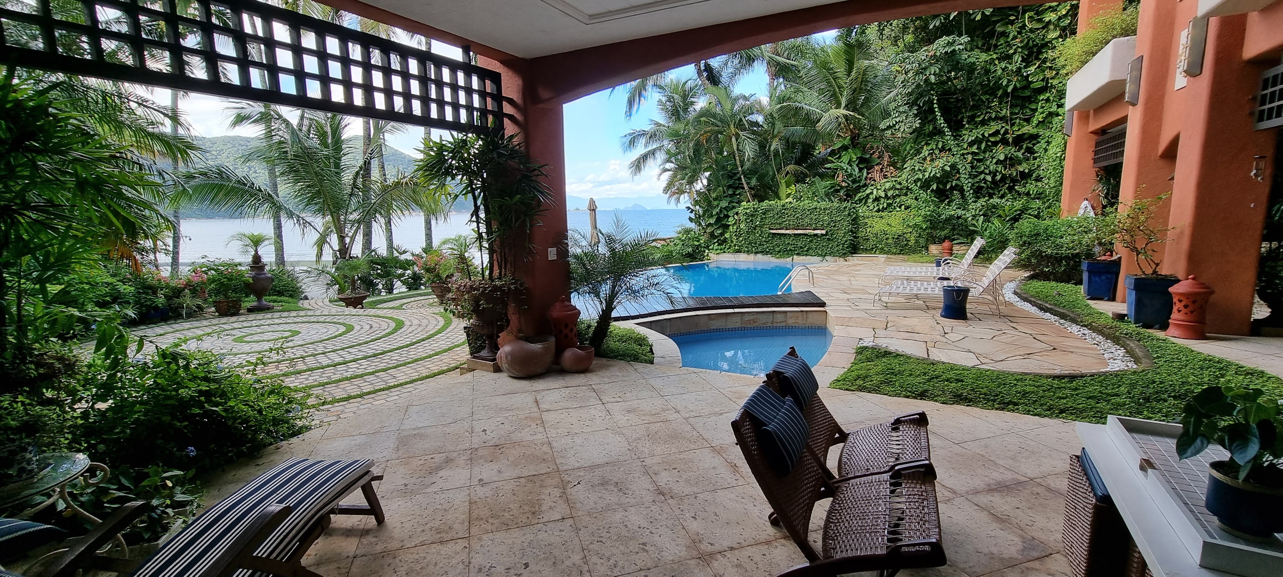 Casas Locaão Pé na Areia Condominio Iporanga