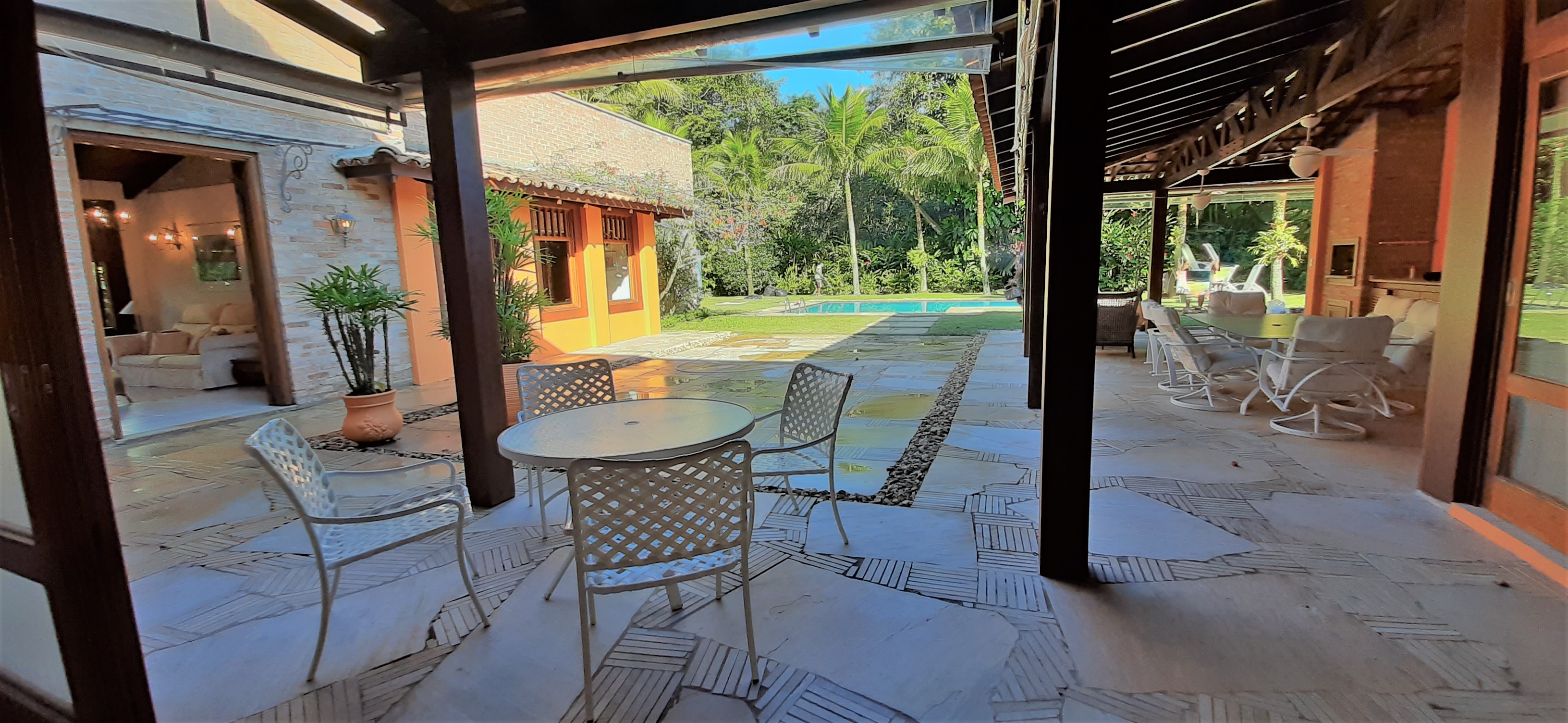 Casas no Condominio Iporanga a Venda