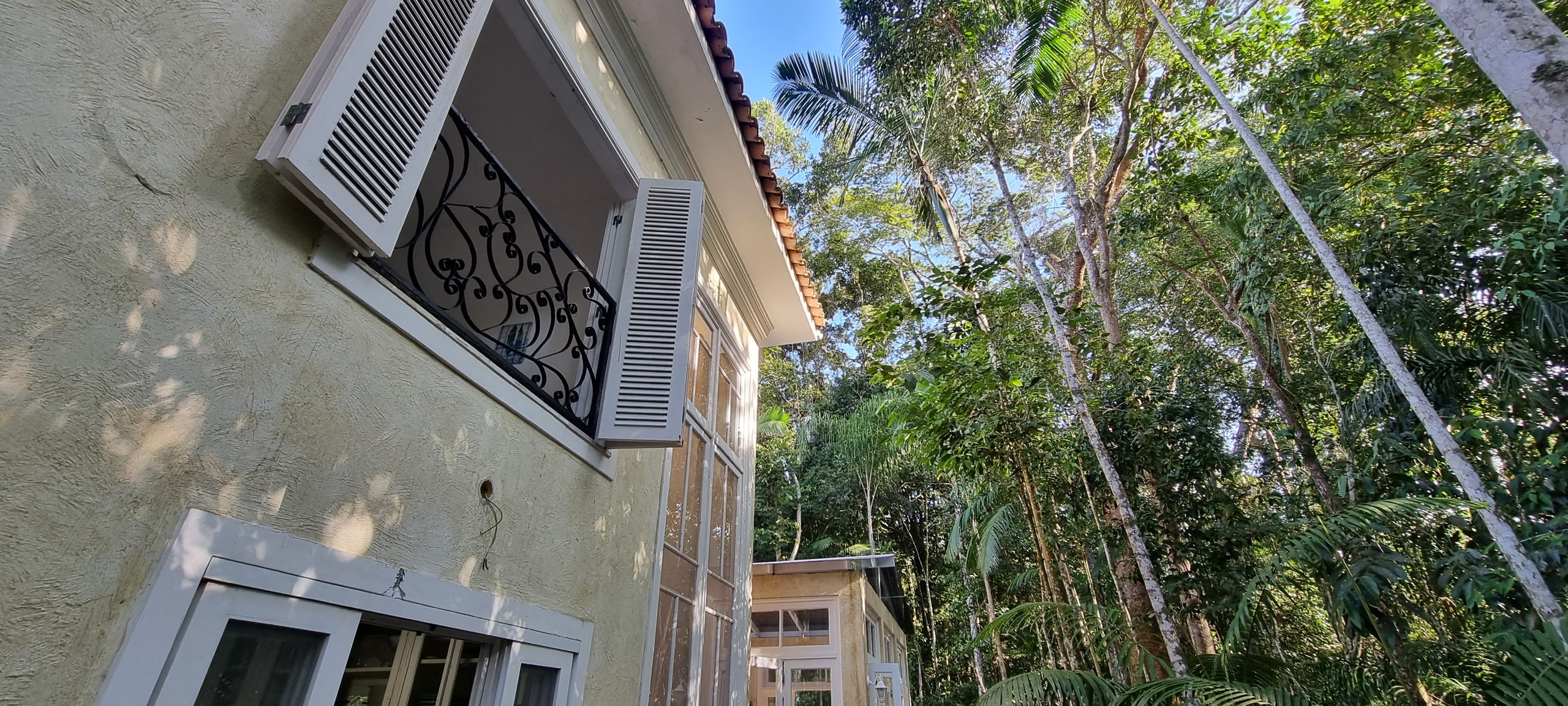 Locação no Condominio Iporanga Guaruja
