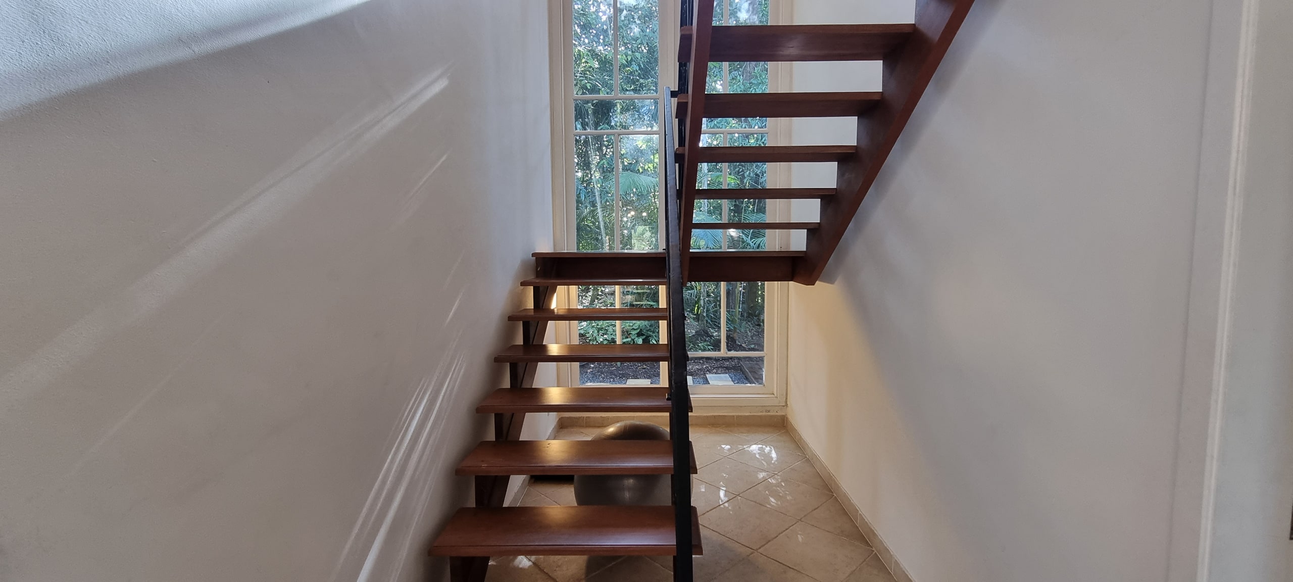 Locação no Condominio Iporanga Guaruja