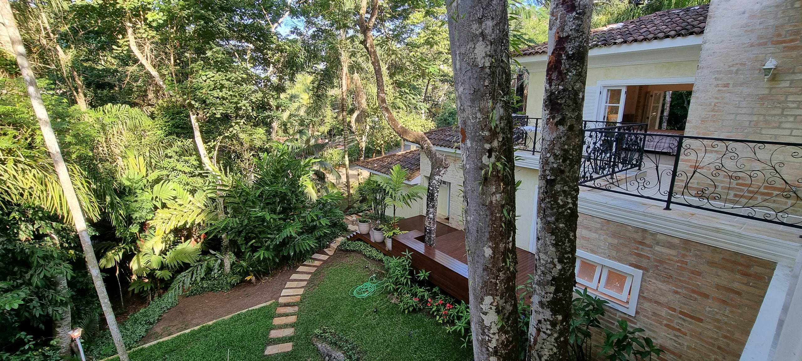 Locação no Condominio Iporanga Guaruja