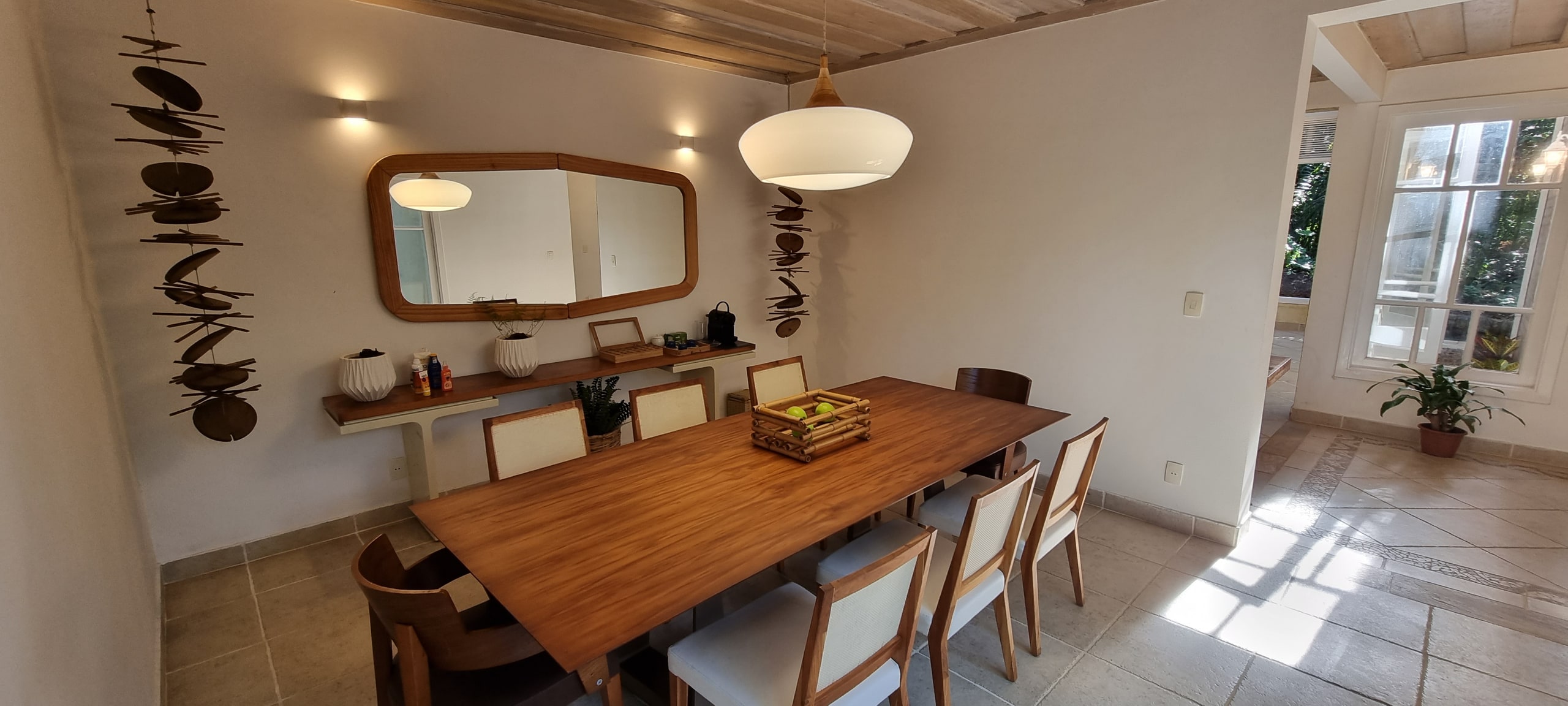 Locação no Condominio Iporanga Guaruja
