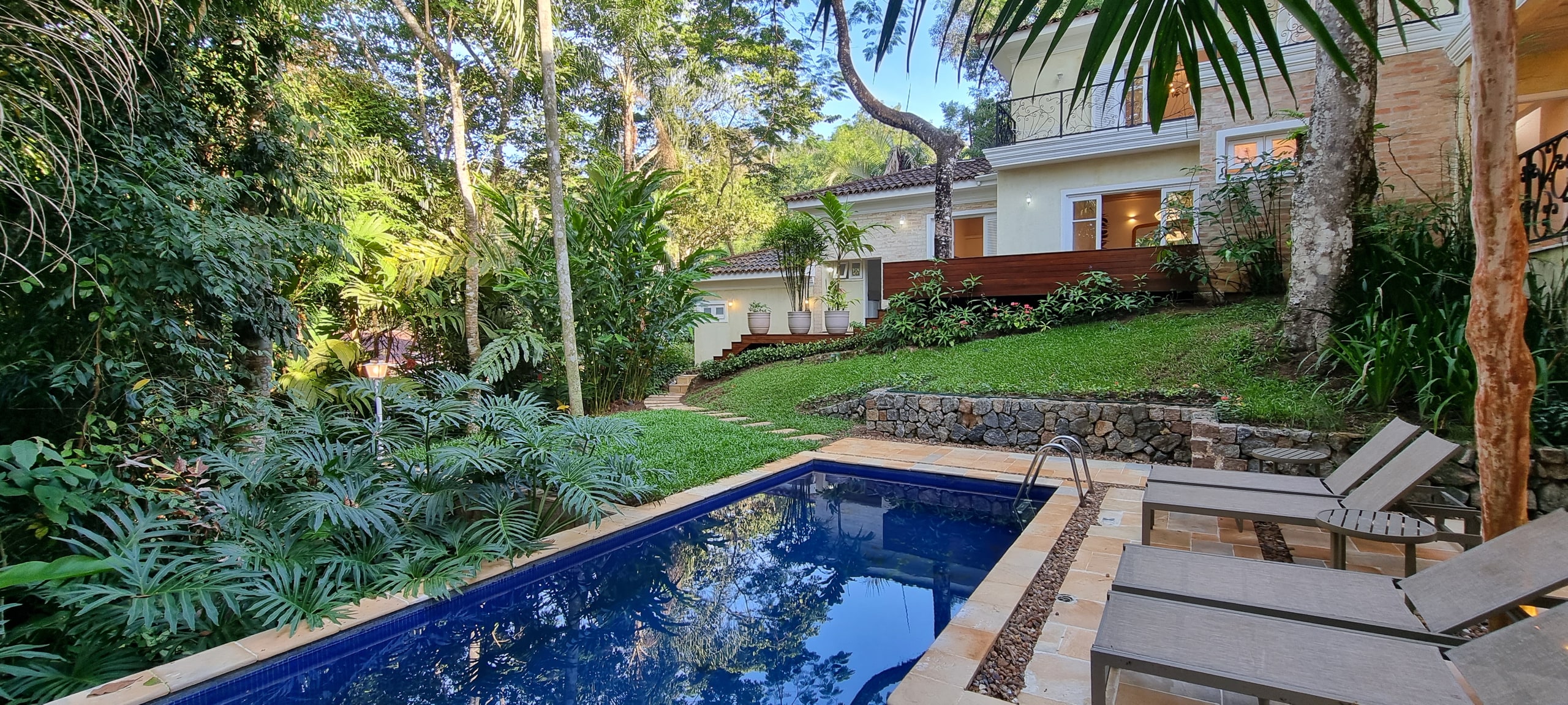 Locação no Condominio Iporanga Guaruja