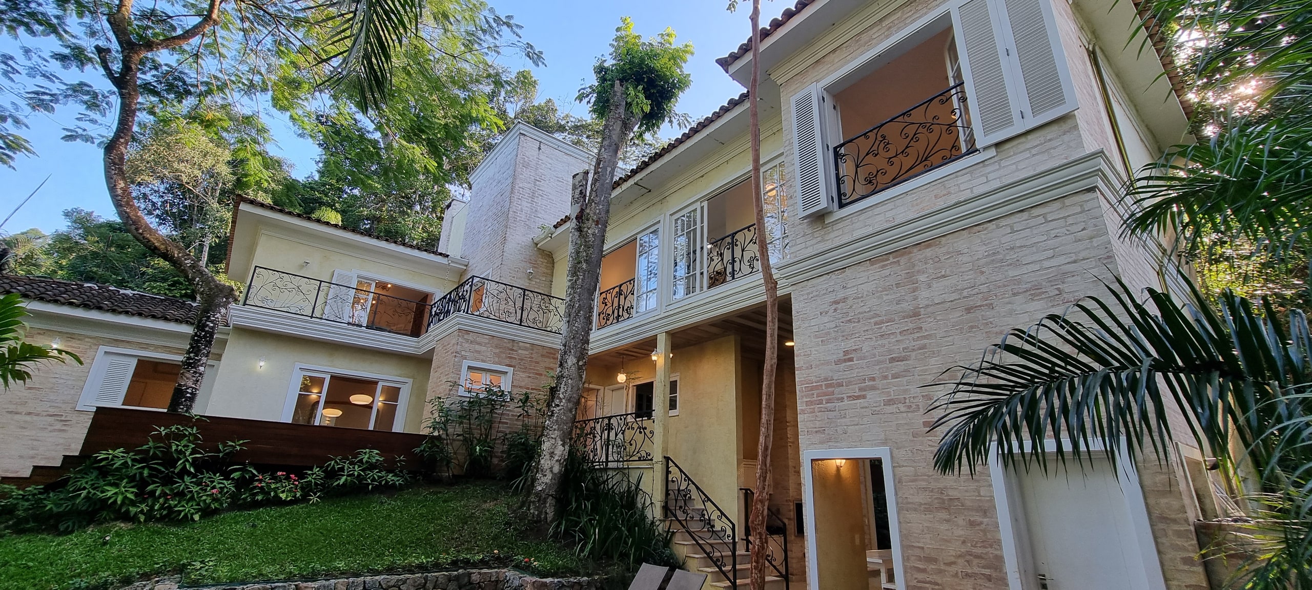 Locação no Condominio Iporanga Guaruja