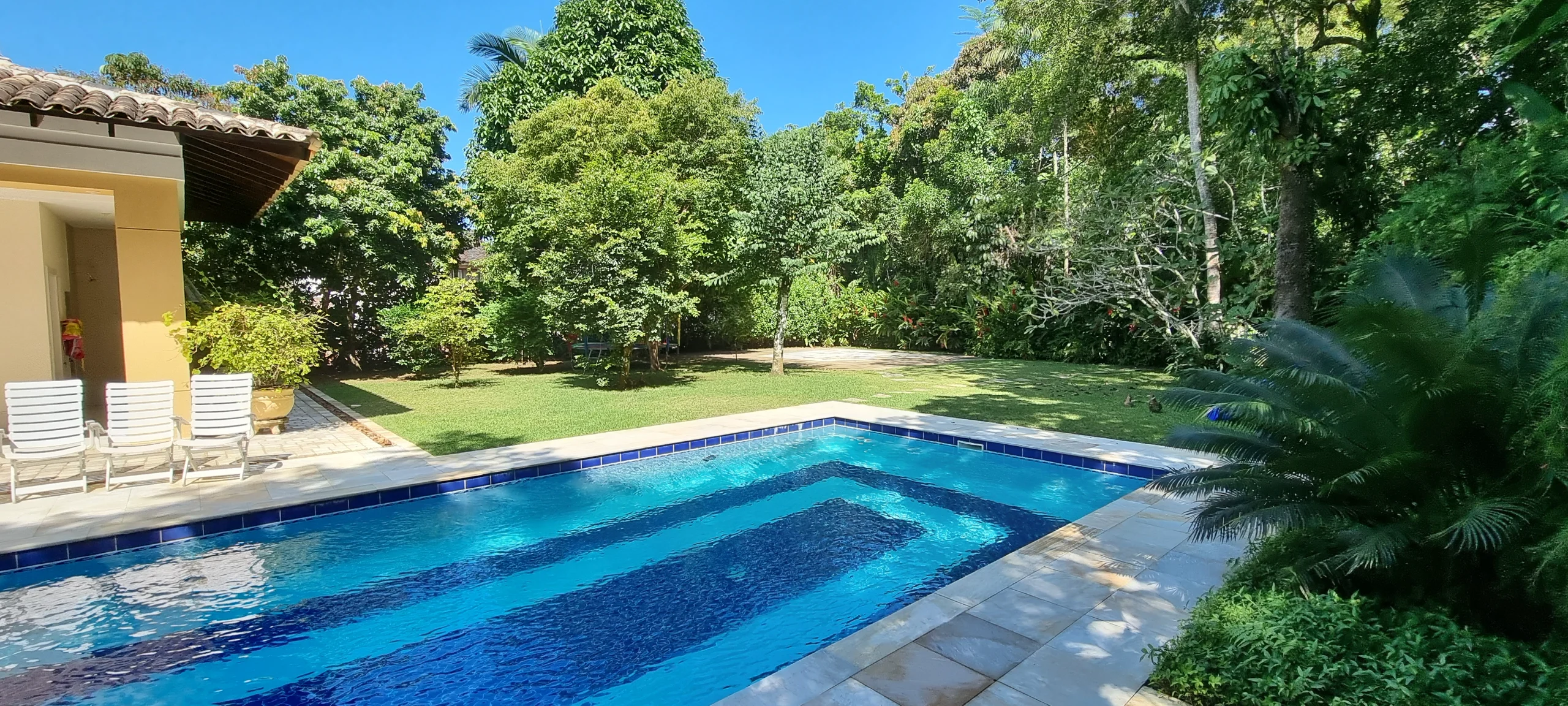 Casa Venda Perto da Praia no Condominio Iporanga Guarujá
