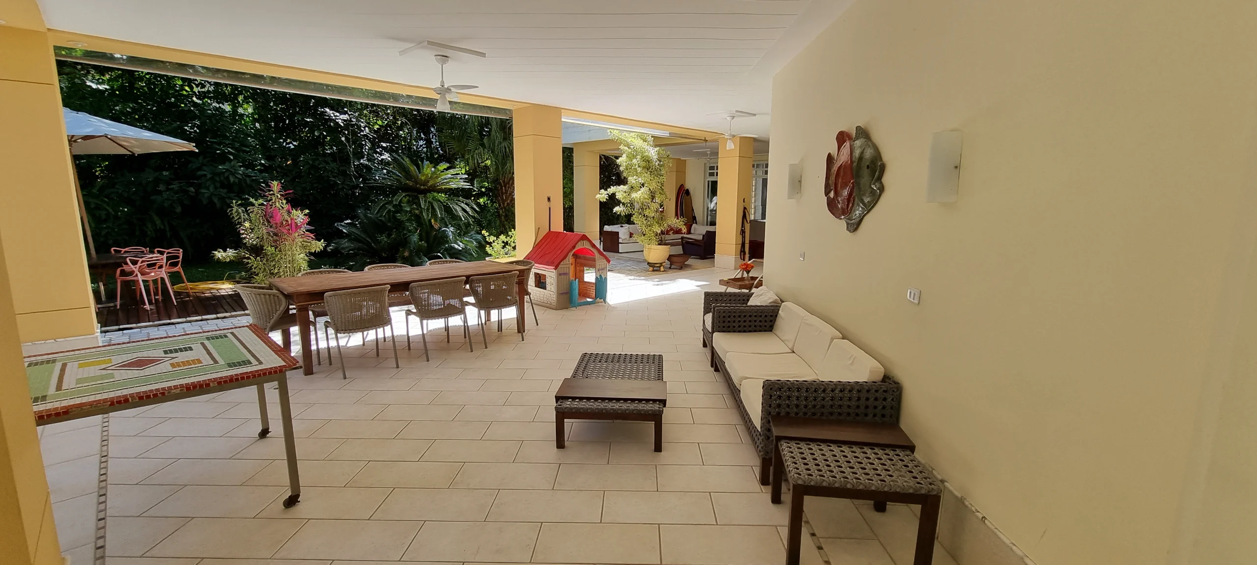 Casa Venda Perto da Praia no Condominio Iporanga Guarujá