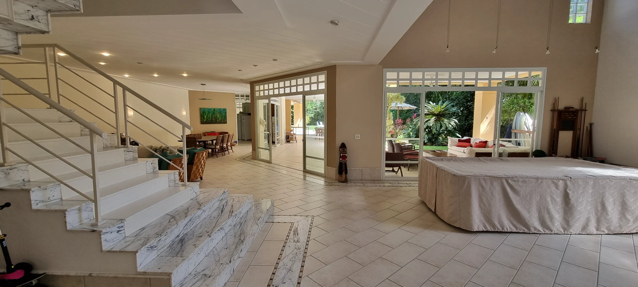 Casa Venda Perto da Praia no Condominio Iporanga Guarujá