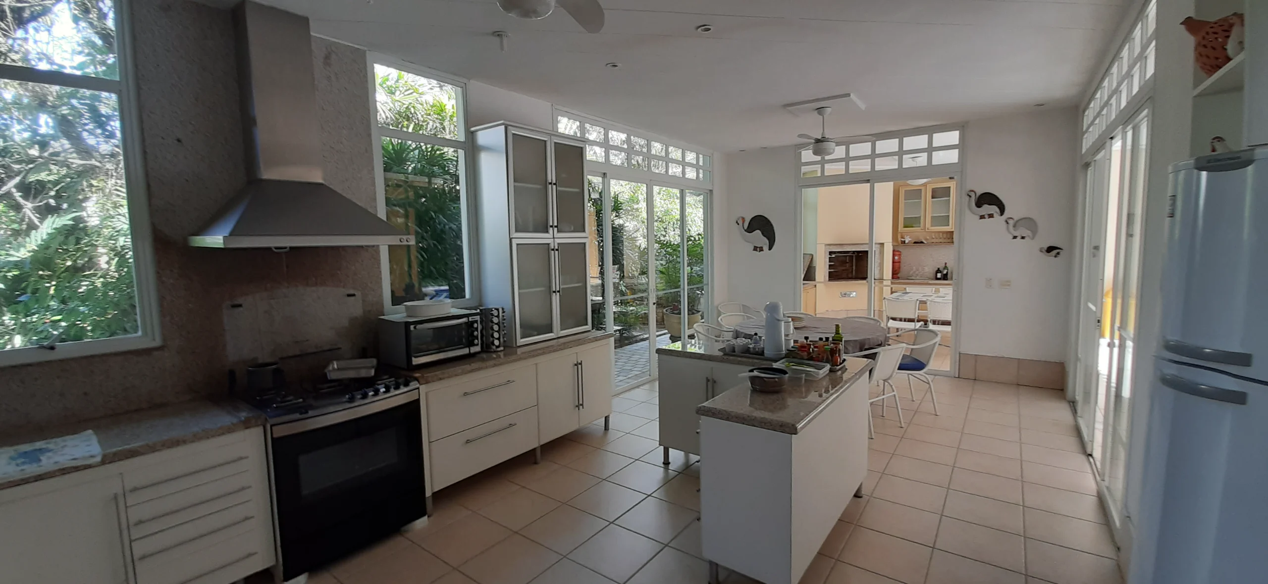 Casa Venda Perto da Praia no Condominio Iporanga Guarujá