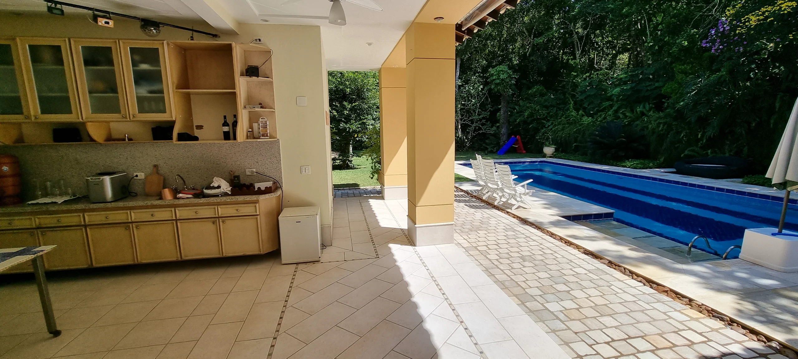 Casa Venda Perto da Praia no Condominio Iporanga Guarujá