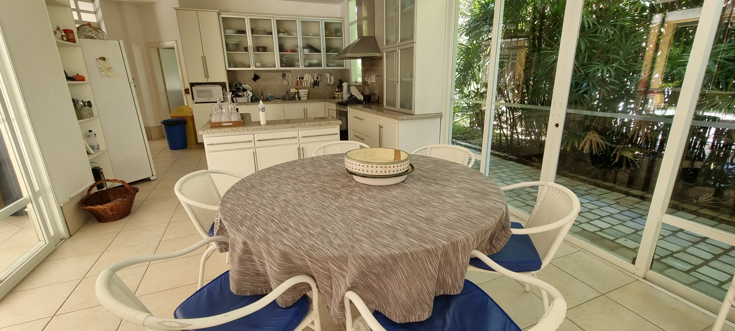 Casa Venda Perto da Praia no Condominio Iporanga Guarujá