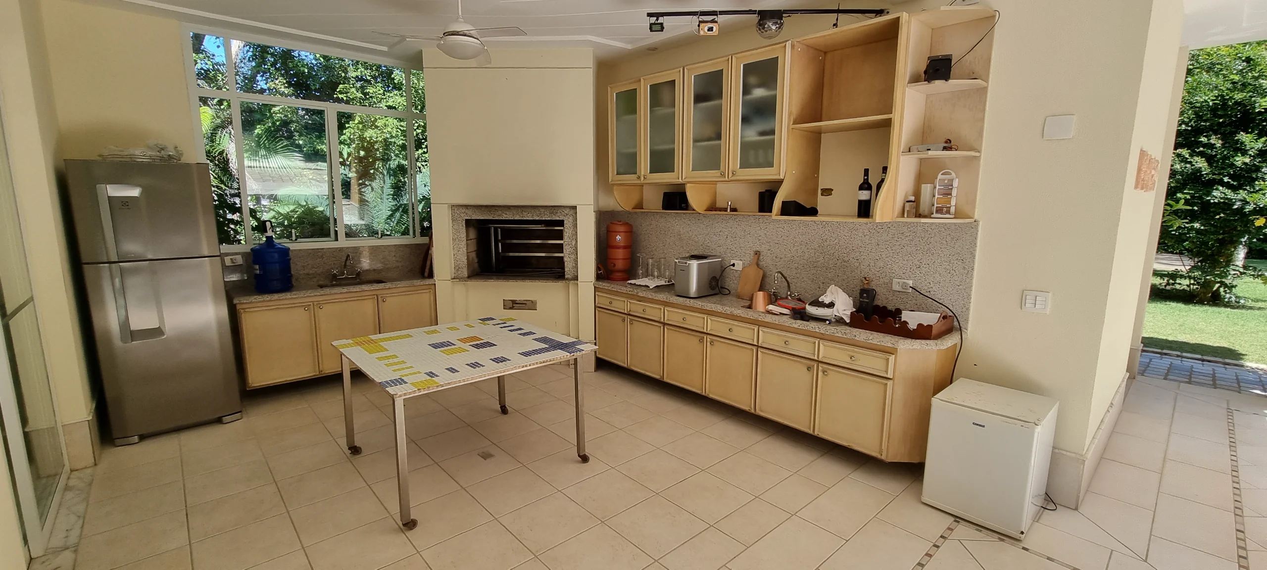 Casa Venda Perto da Praia no Condominio Iporanga Guarujá