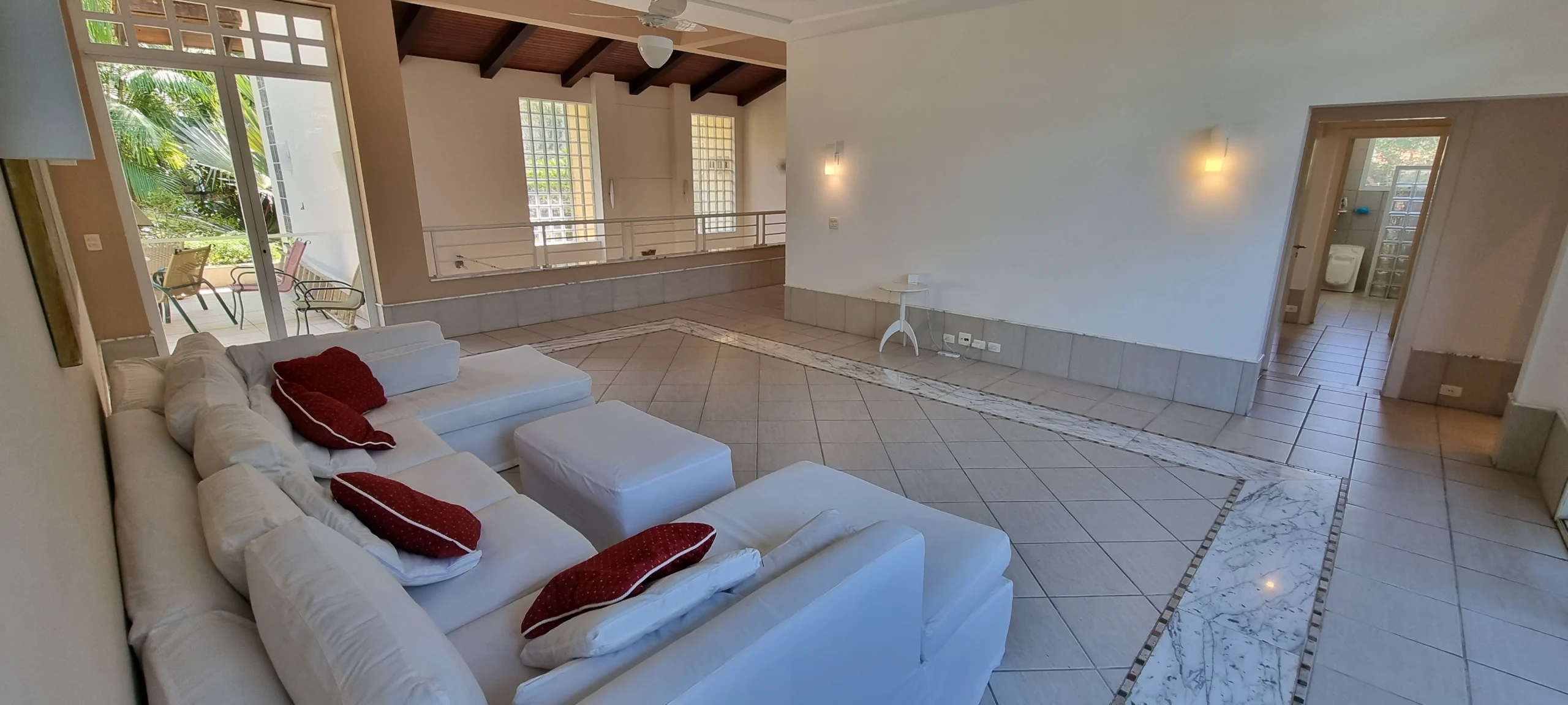 Casa Venda Perto da Praia no Condominio Iporanga Guarujá