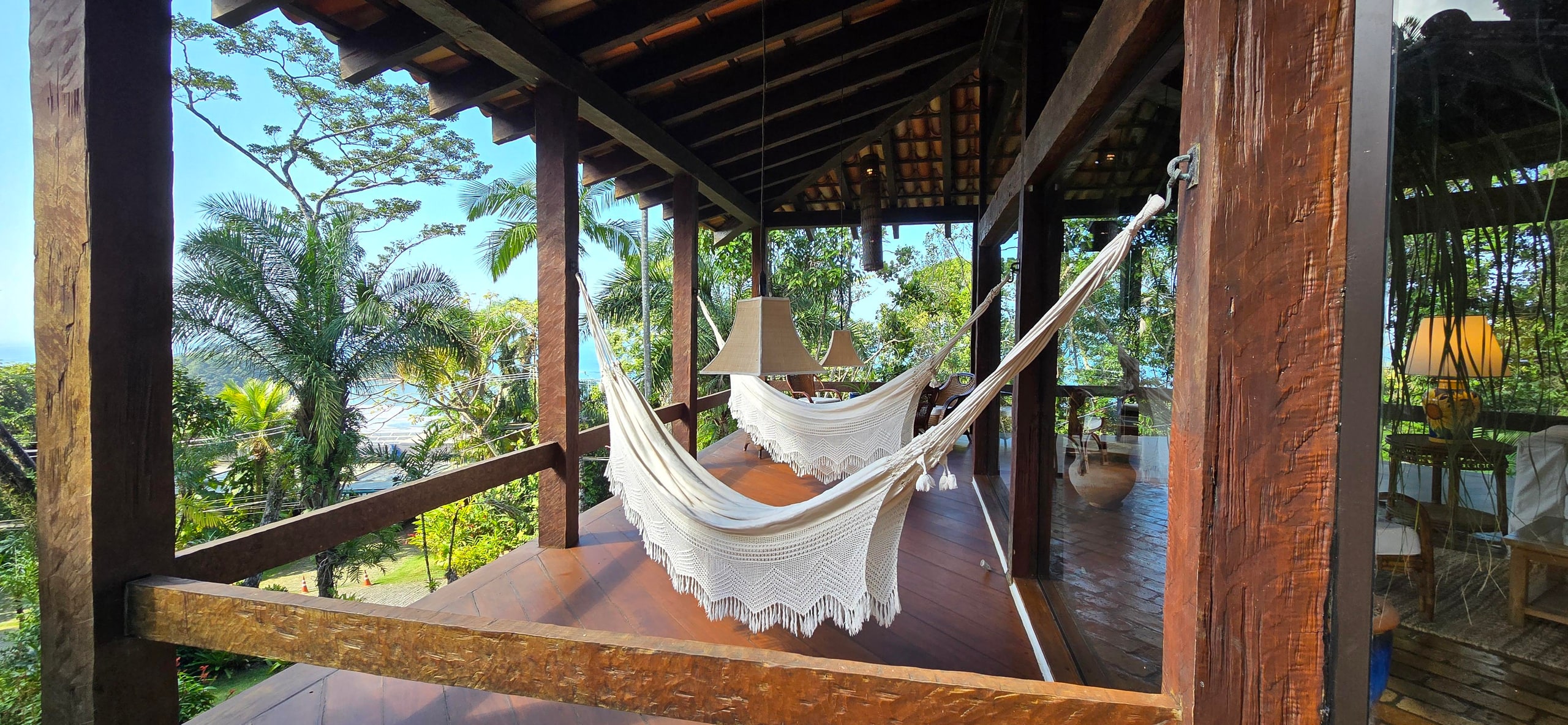 Casa em Meio a Natureza do Condominio São Pedro no Guaruja