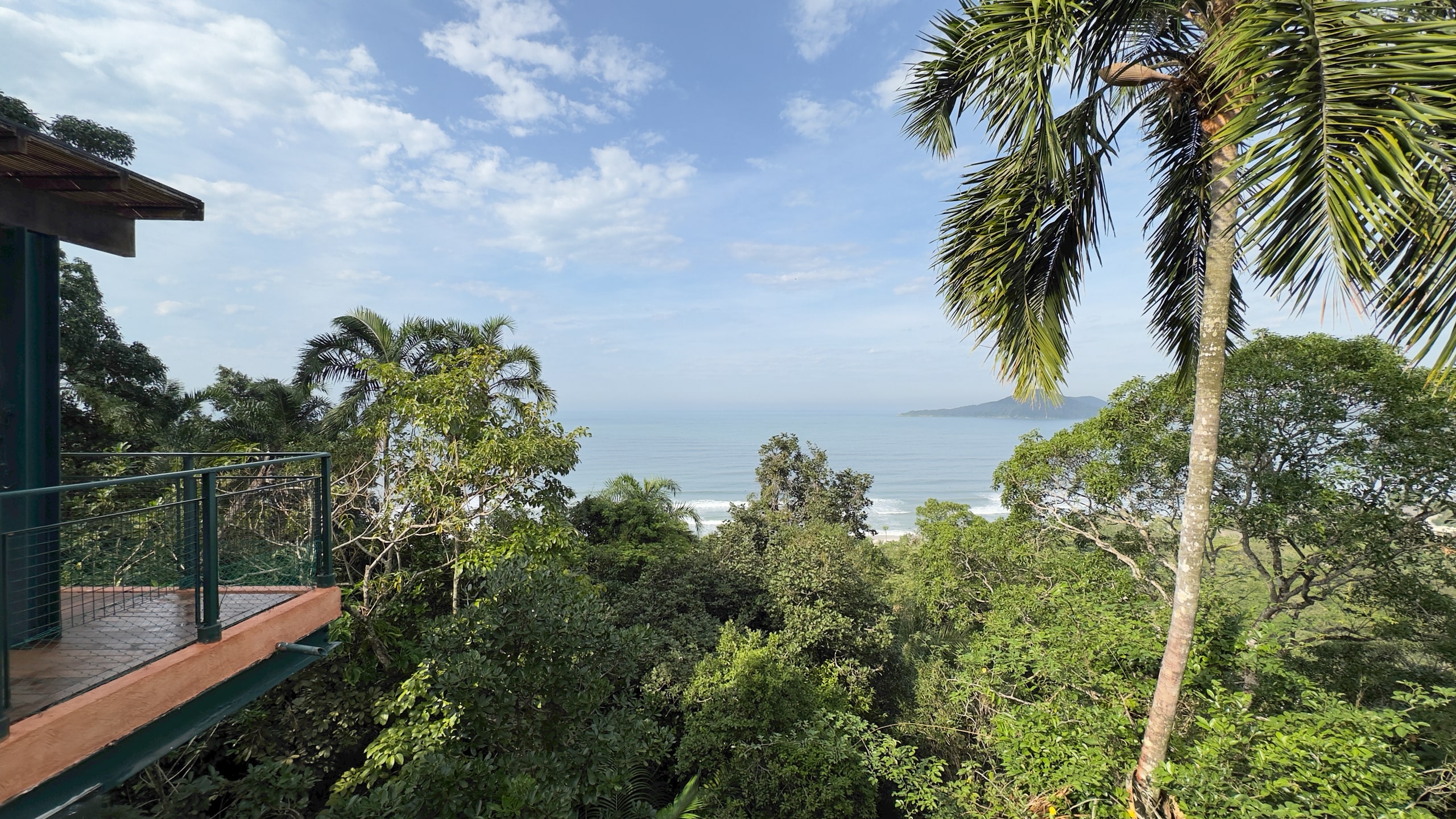 Imóveis no Condominio Iporanga com Vista para o Mar em Guarujá