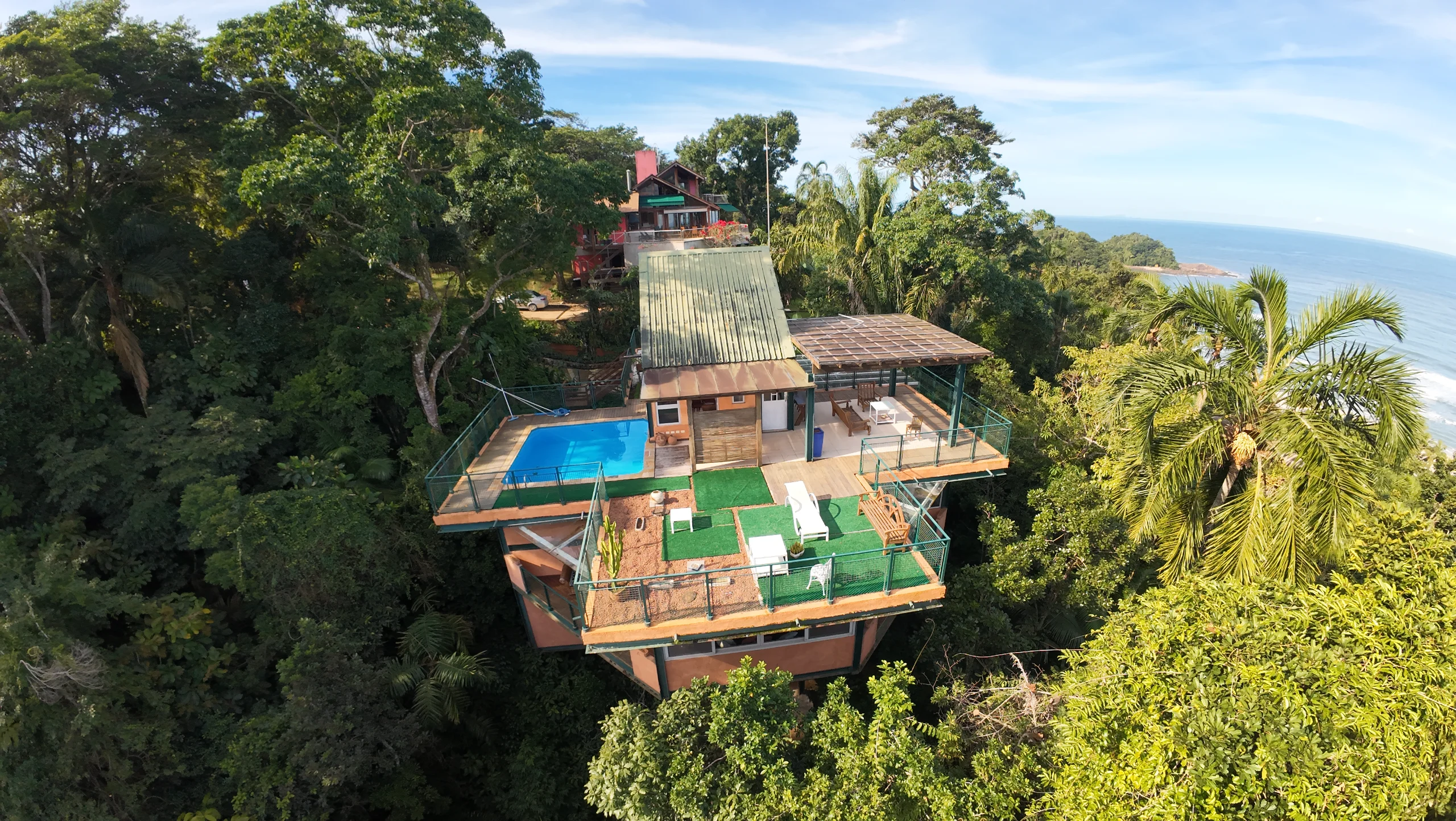 Imóveis no Condominio Iporanga com Vista para o Mar em Guarujá