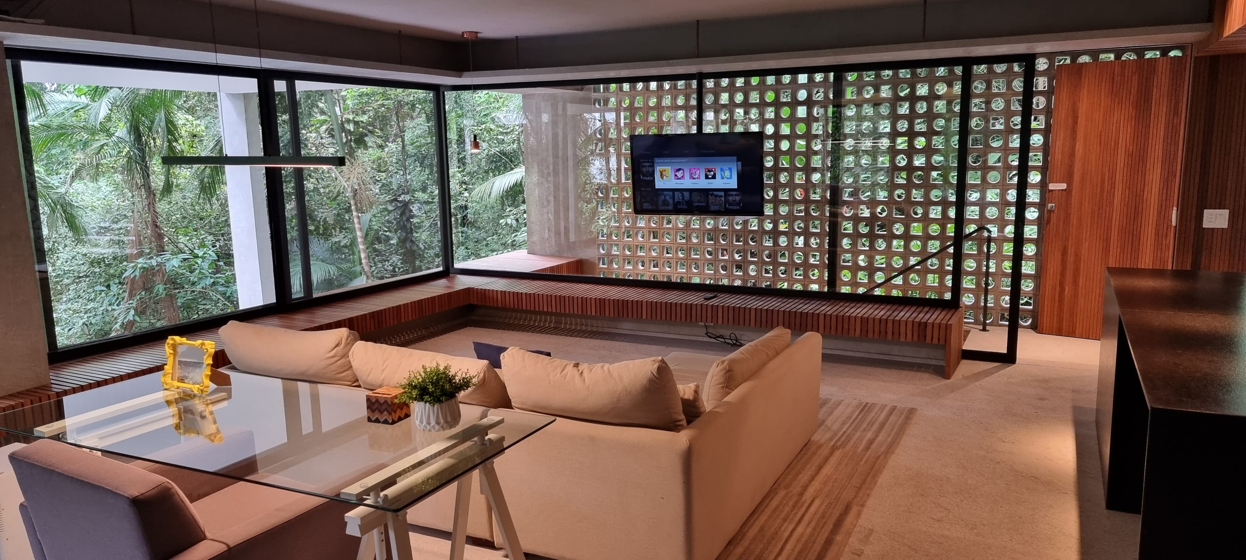 Imoveis no Condomini São Pedro Praia de Sao Pedro Guaruja