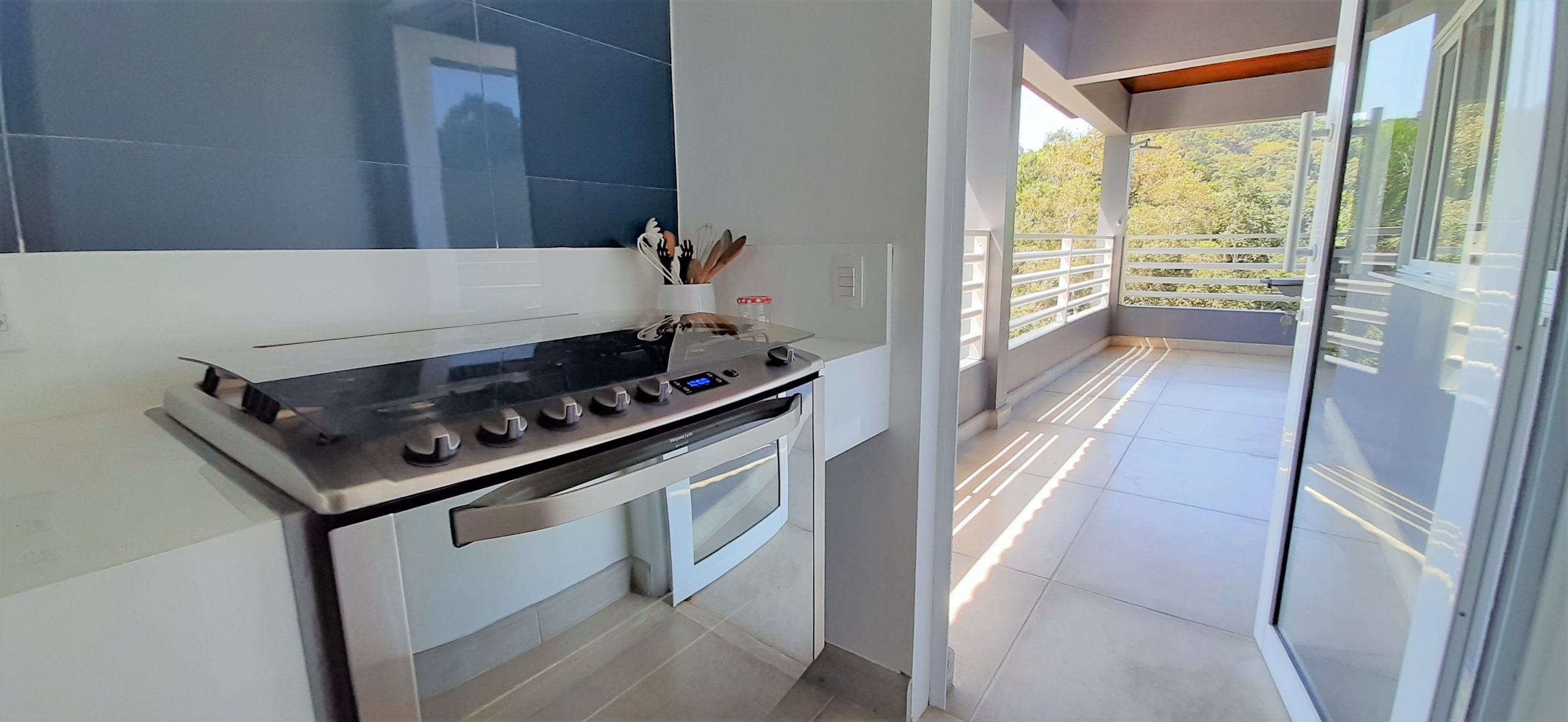 Imoveis no Condomini São Pedro Praia de Sao Pedro Guaruja