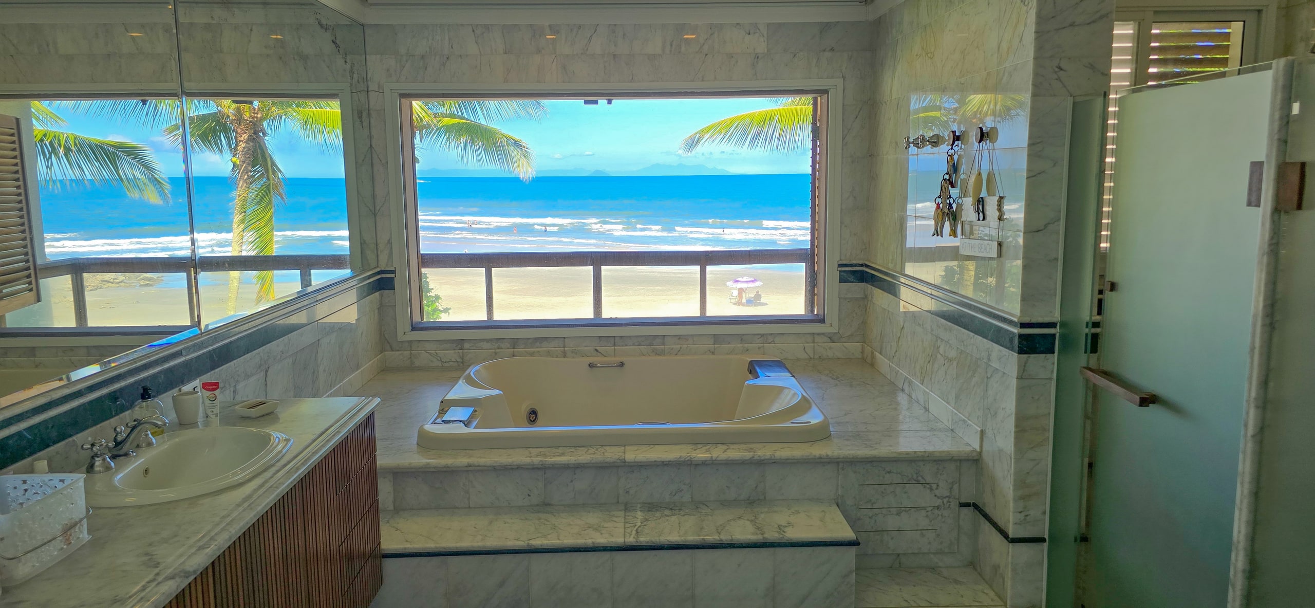 Casa Pé na Areia Aluguel no Condominio Taguaiba Guarujá