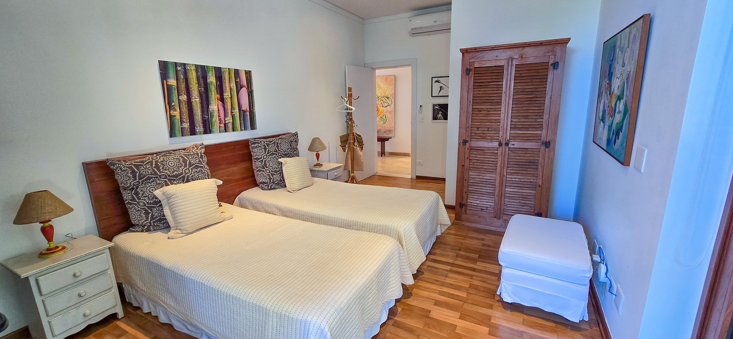 Casa Pé na Areia Aluguel no Condominio Taguaiba Guarujá
